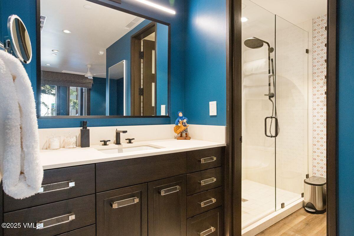 124 Willow Bridge, 3C/D
