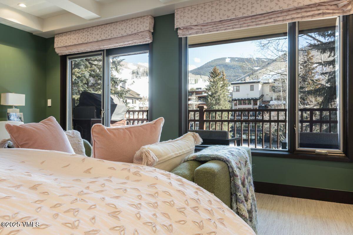 124 Willow Bridge, 3C/D