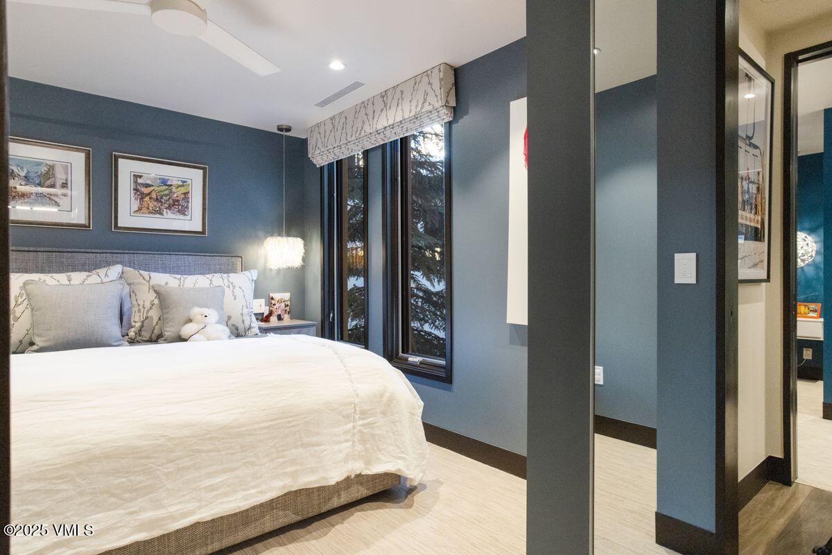 124 Willow Bridge, 3C/D