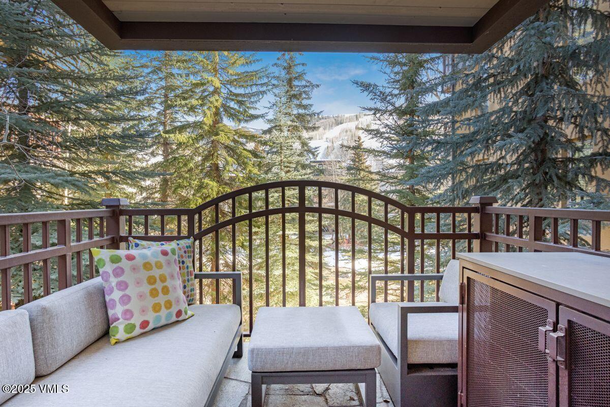 124 Willow Bridge, 3C/D