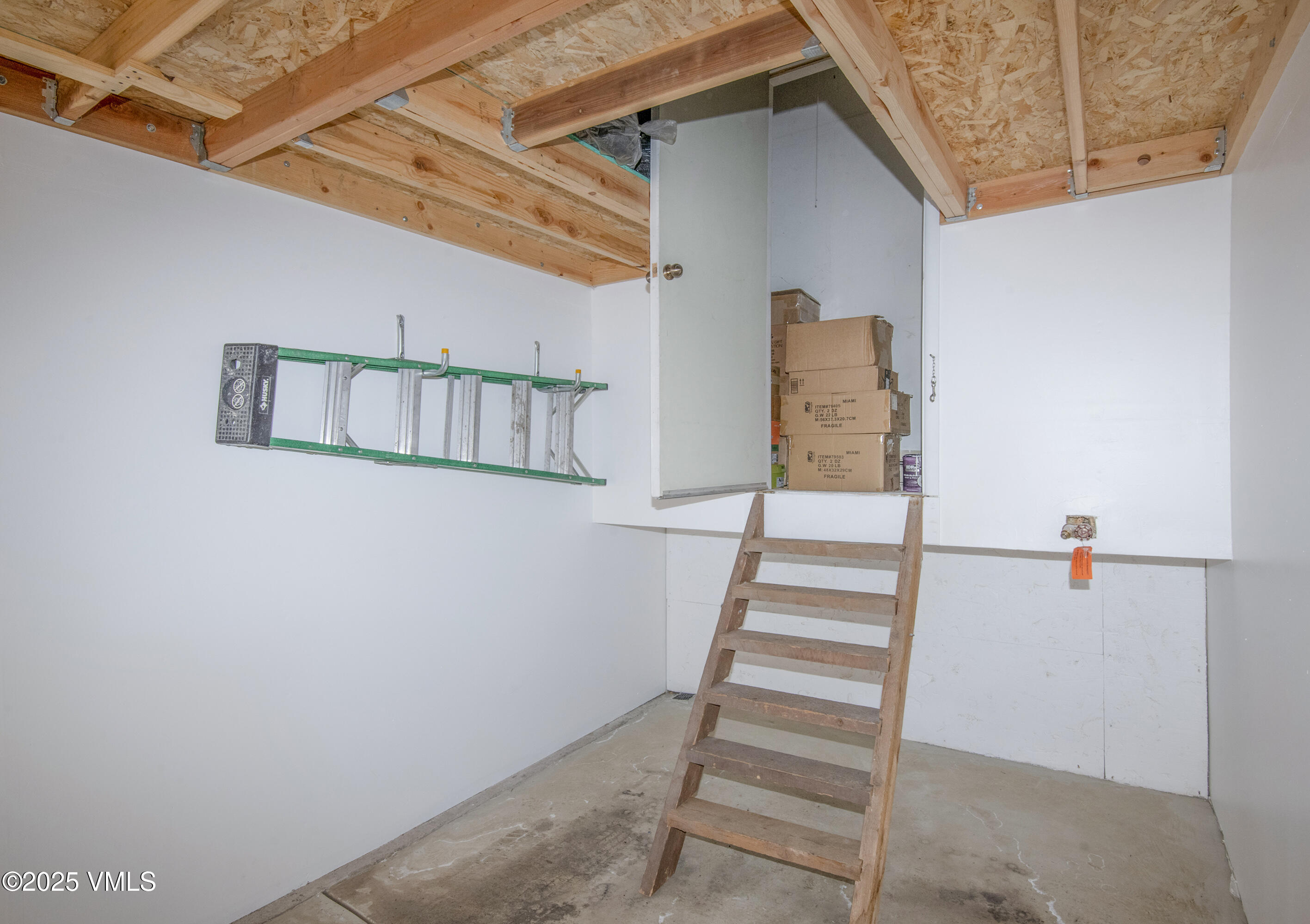 760 W Beaver Creek 115