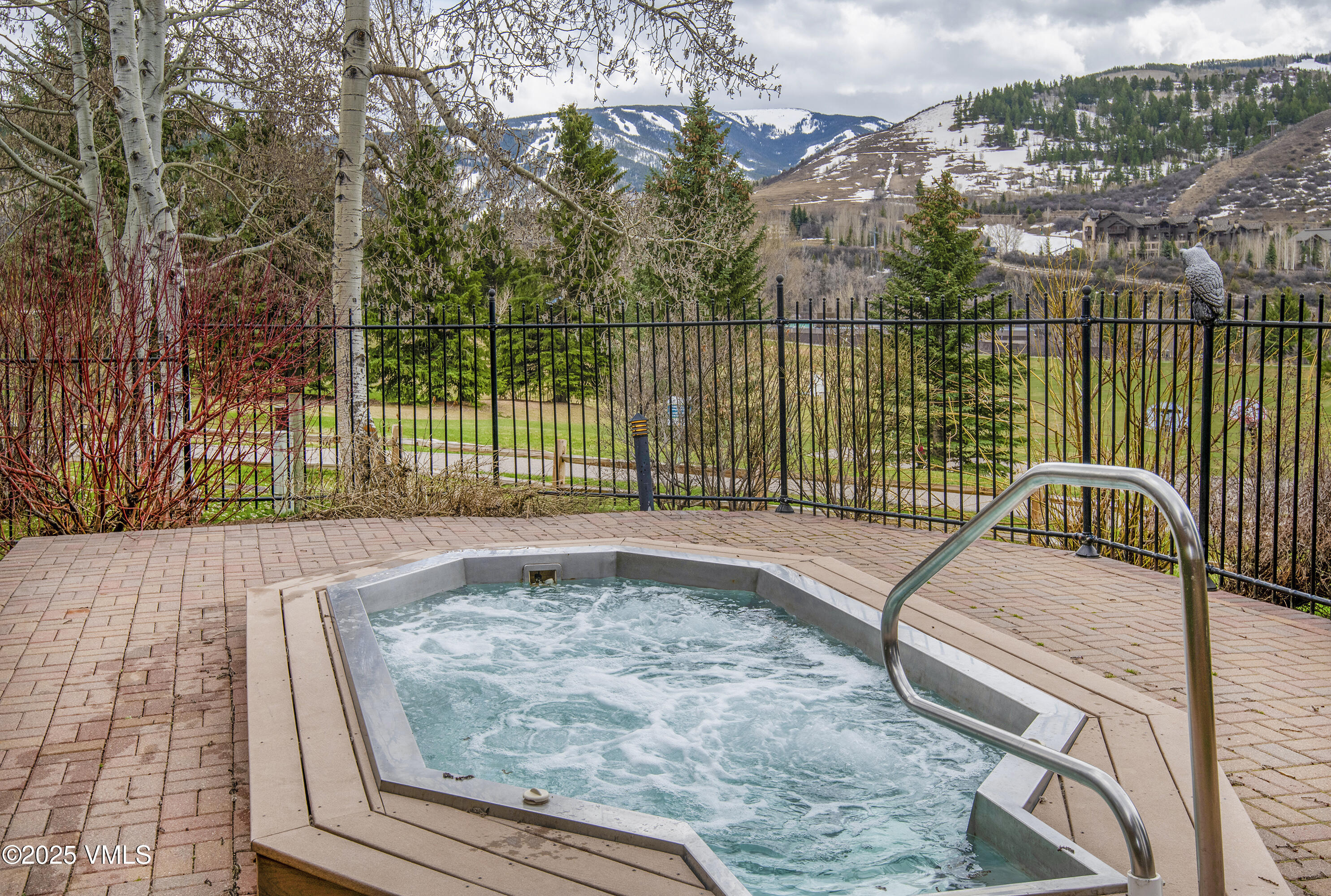 760 W Beaver Creek 115
