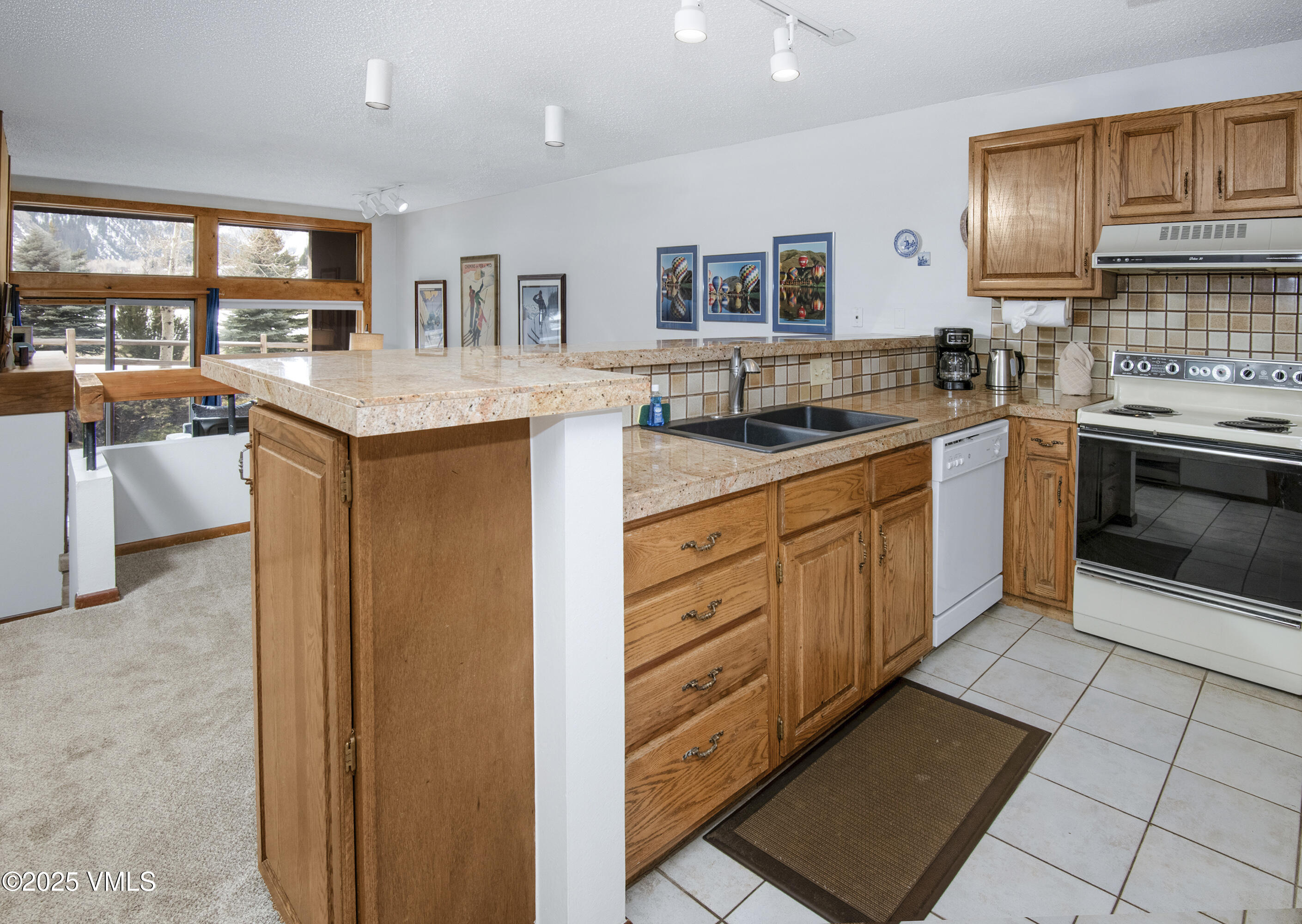 760 W Beaver Creek 115