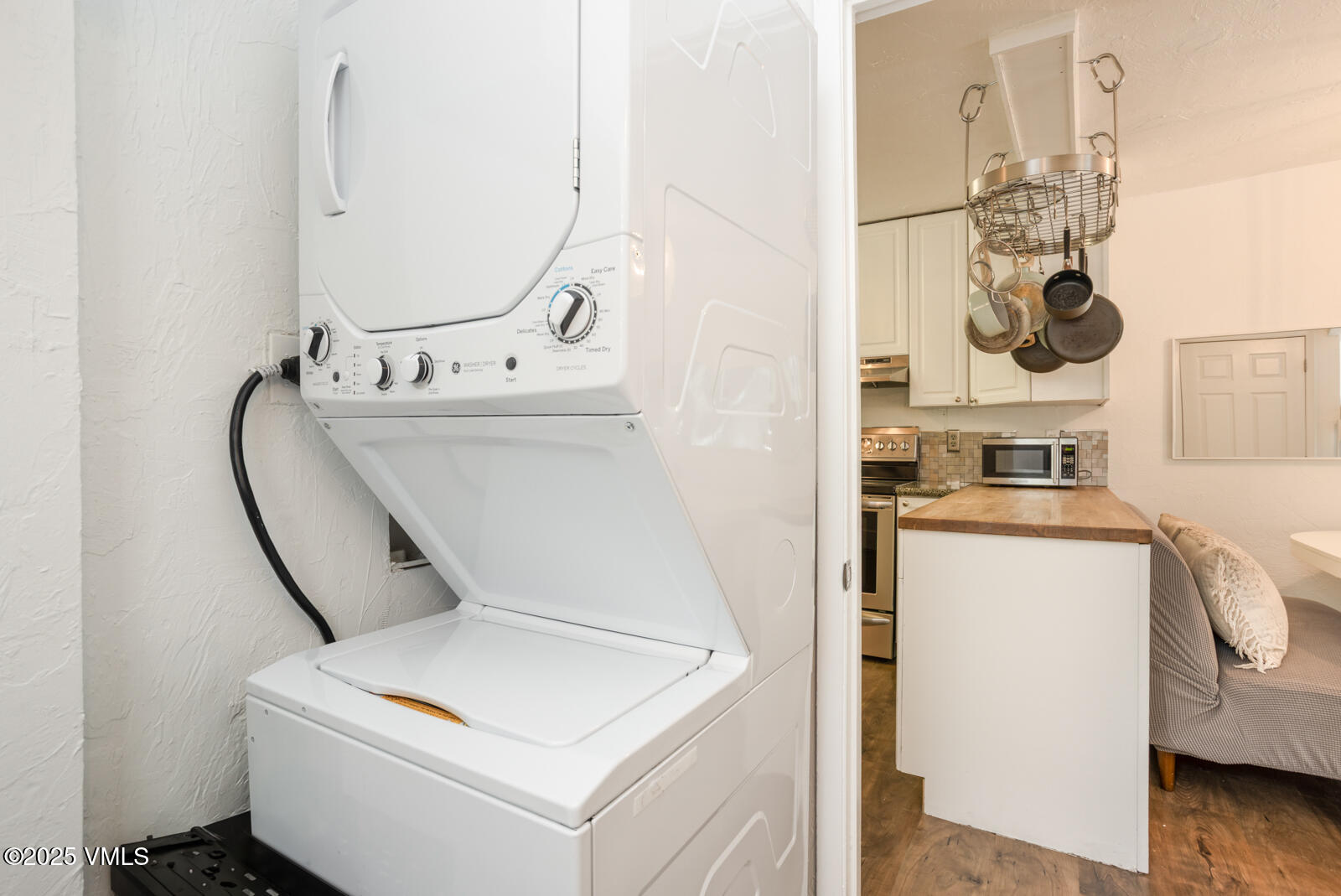 2932 Bellflower Drive, B