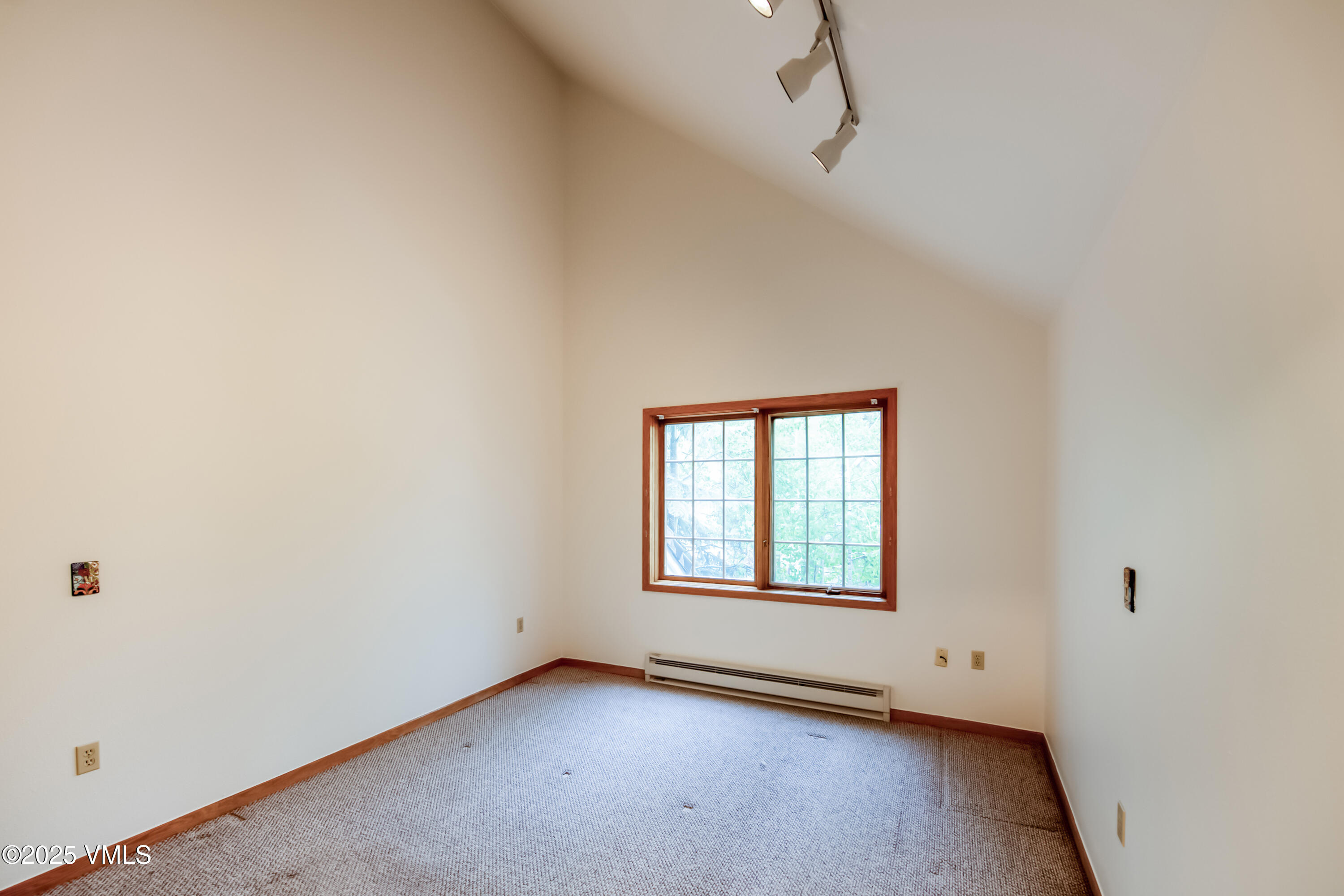 470 Homestead, 20