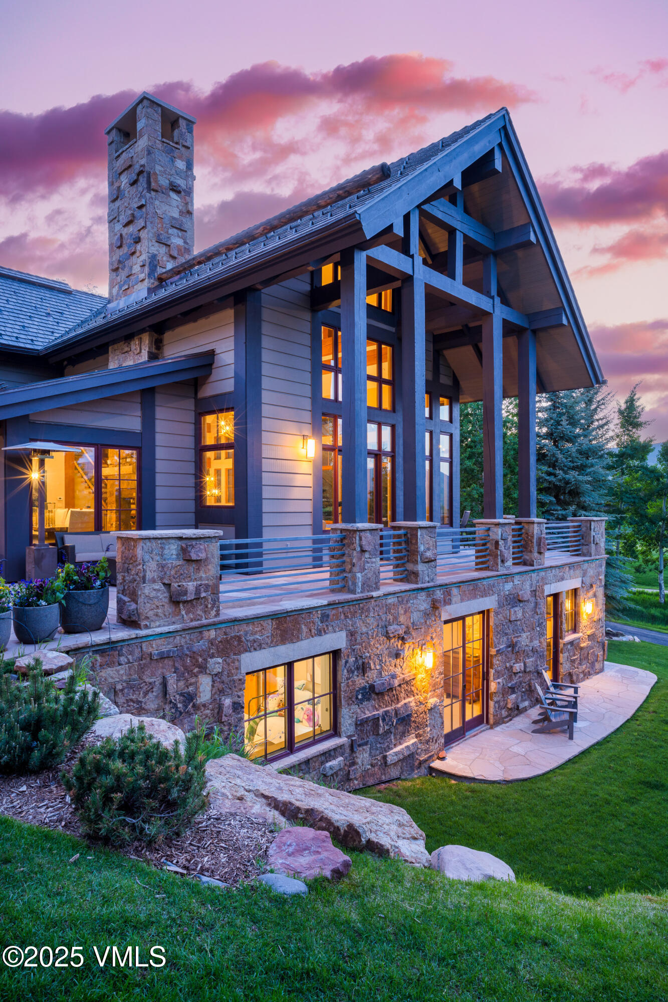 25 Stag Gulch Ct