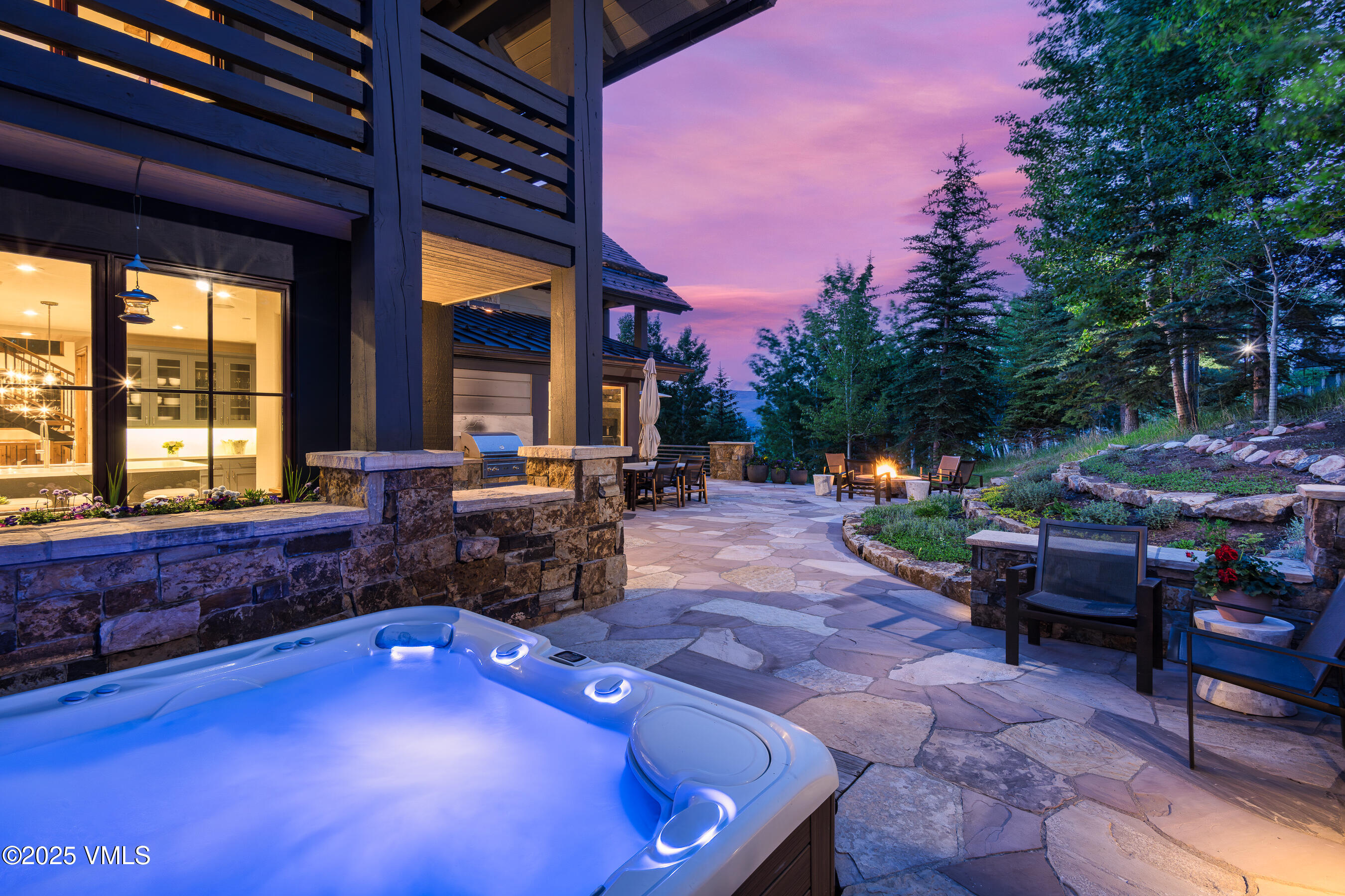 25 Stag Gulch Ct