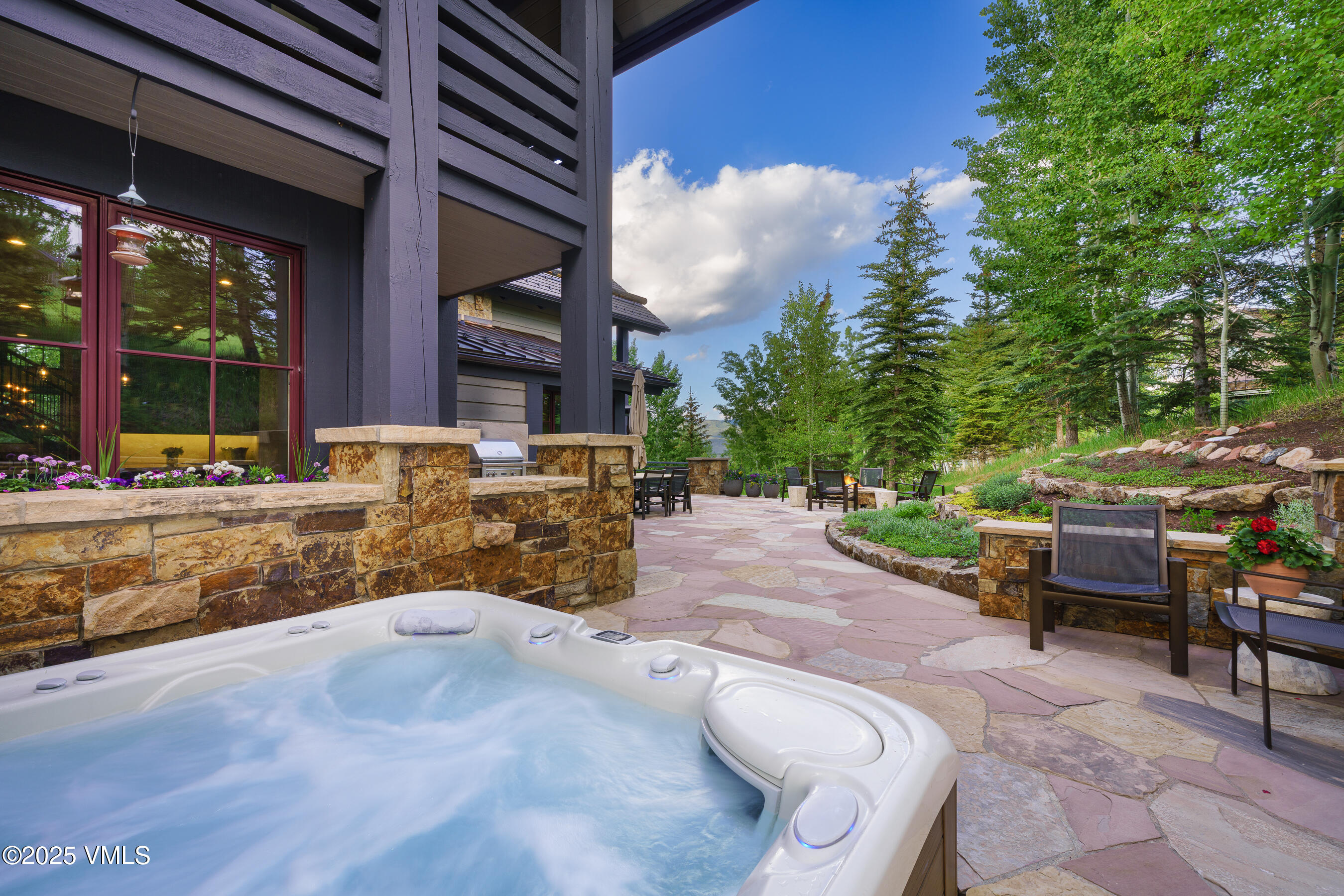 25 Stag Gulch Ct
