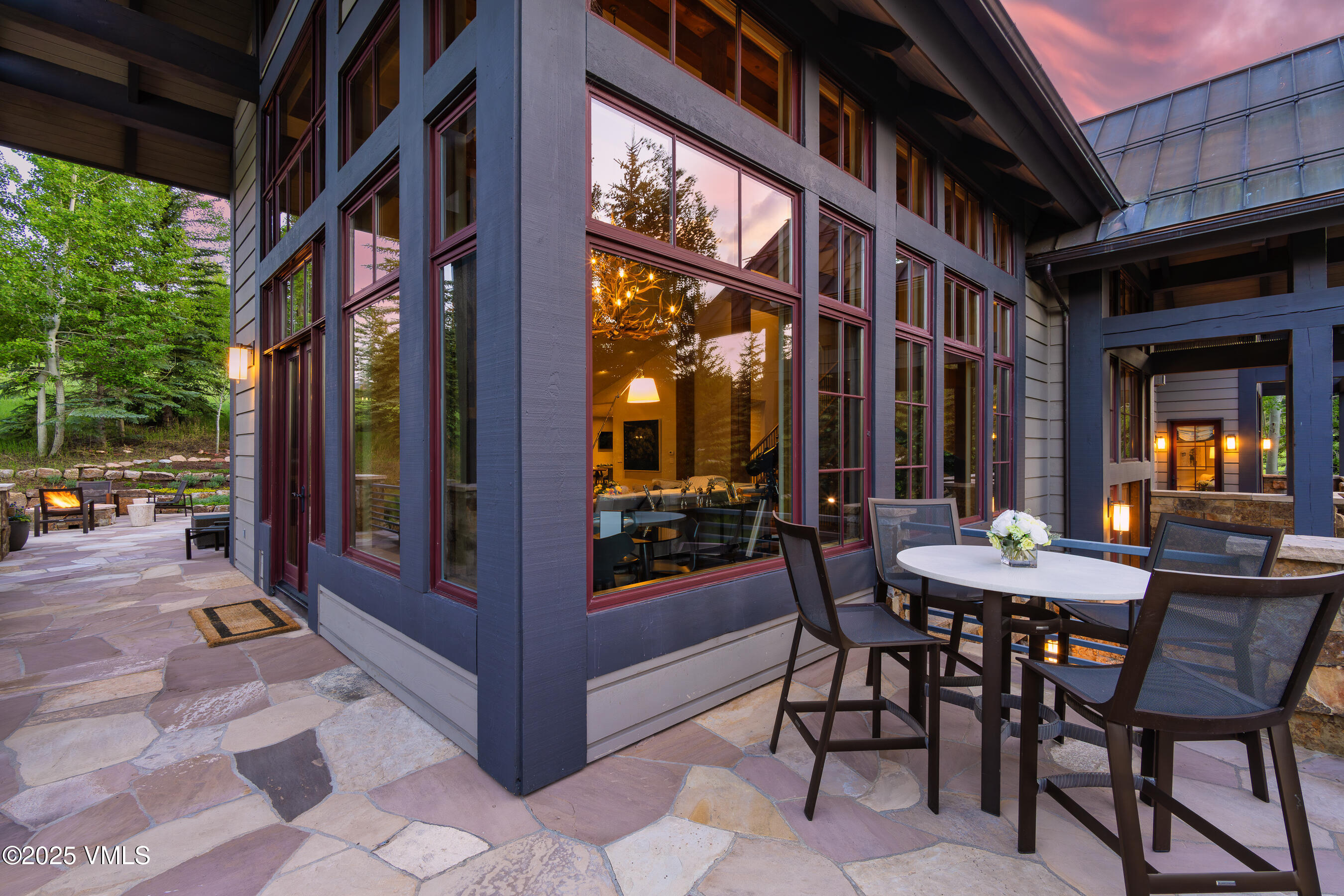 25 Stag Gulch Ct