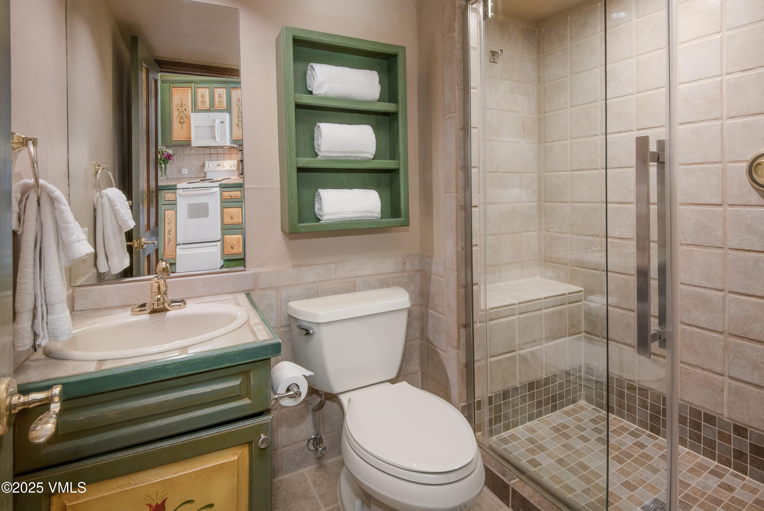 225 Wall Street, 303