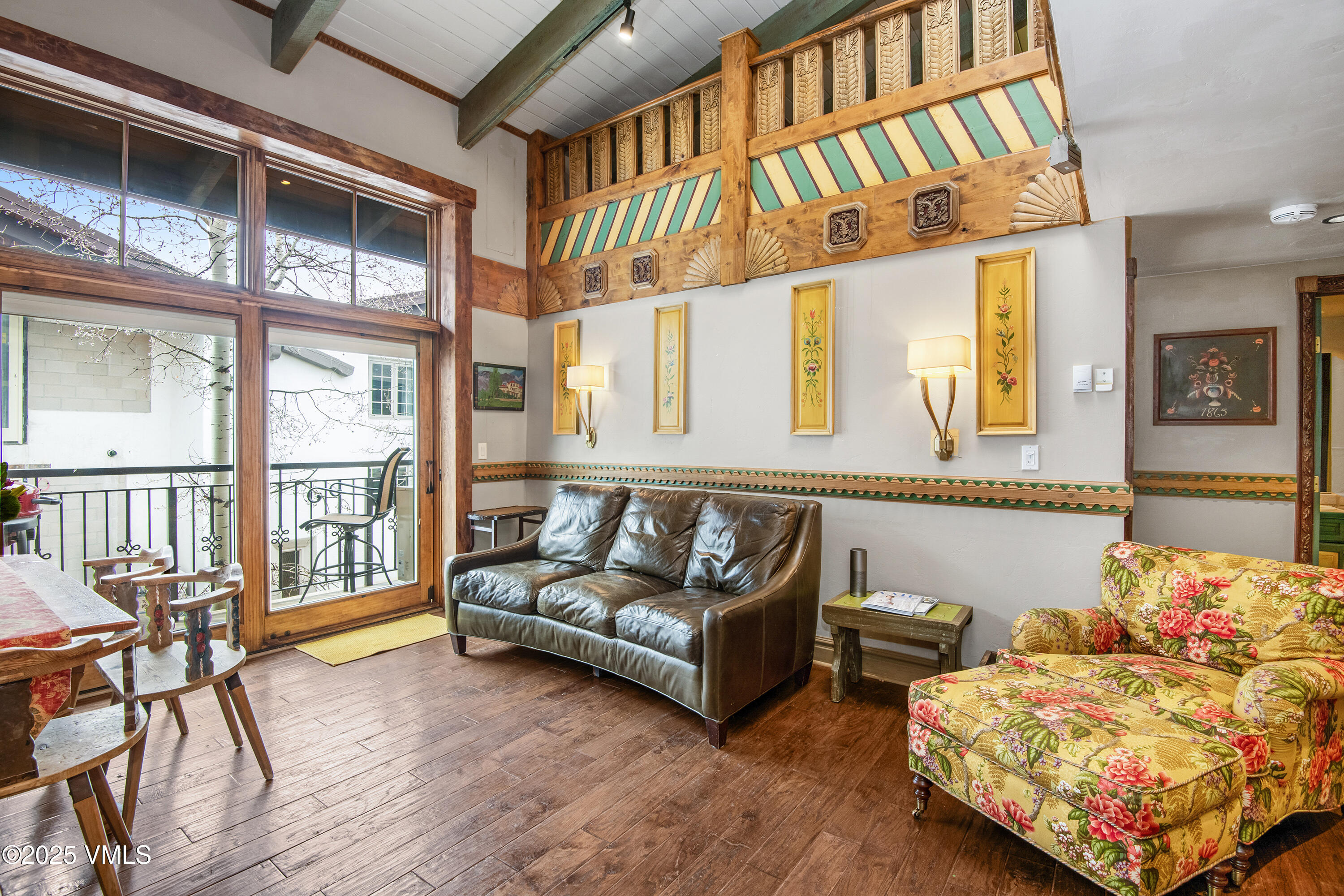 225 Wall Street, 303