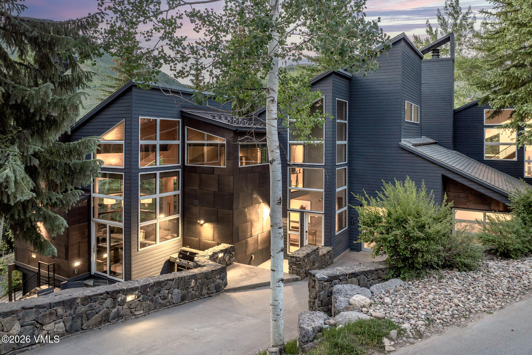 327 Rockledge Road W