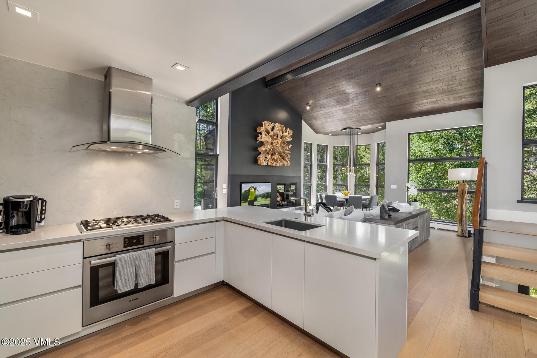 327 Rockledge Road W