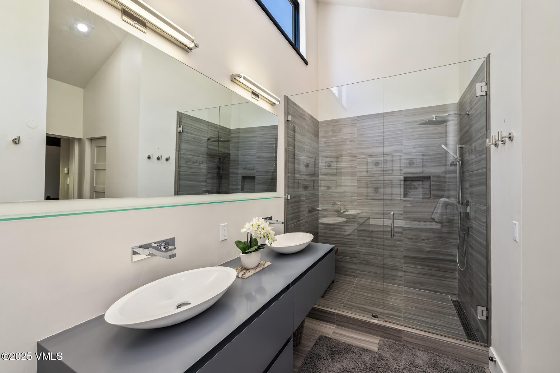 327 Rockledge Road W