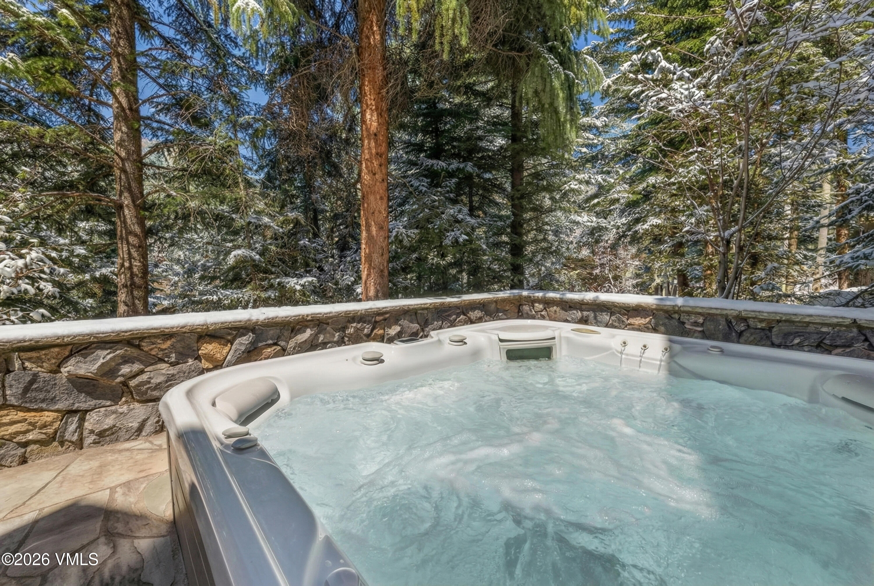 327 Rockledge Road W