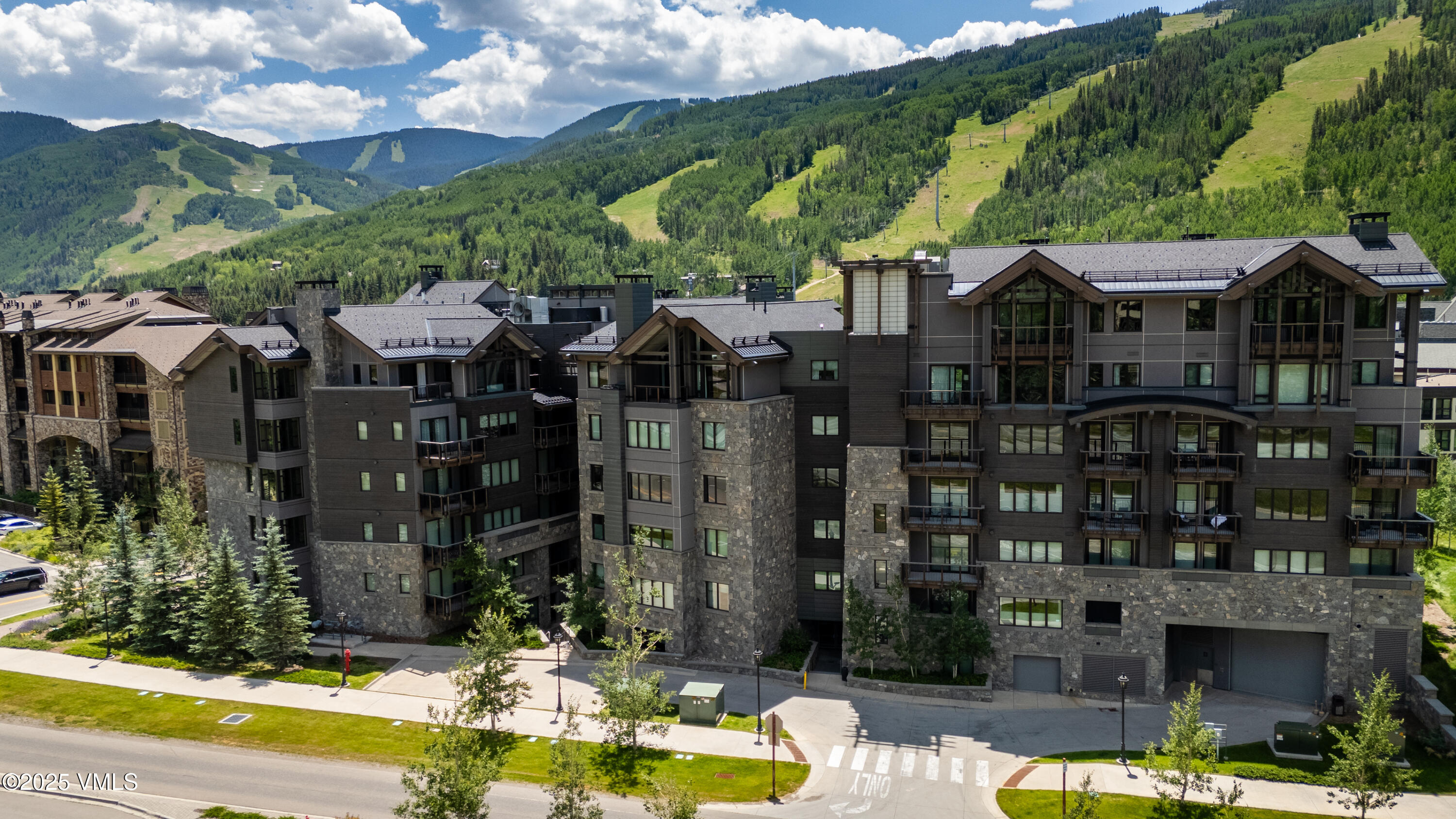 701 W Lionshead, E307