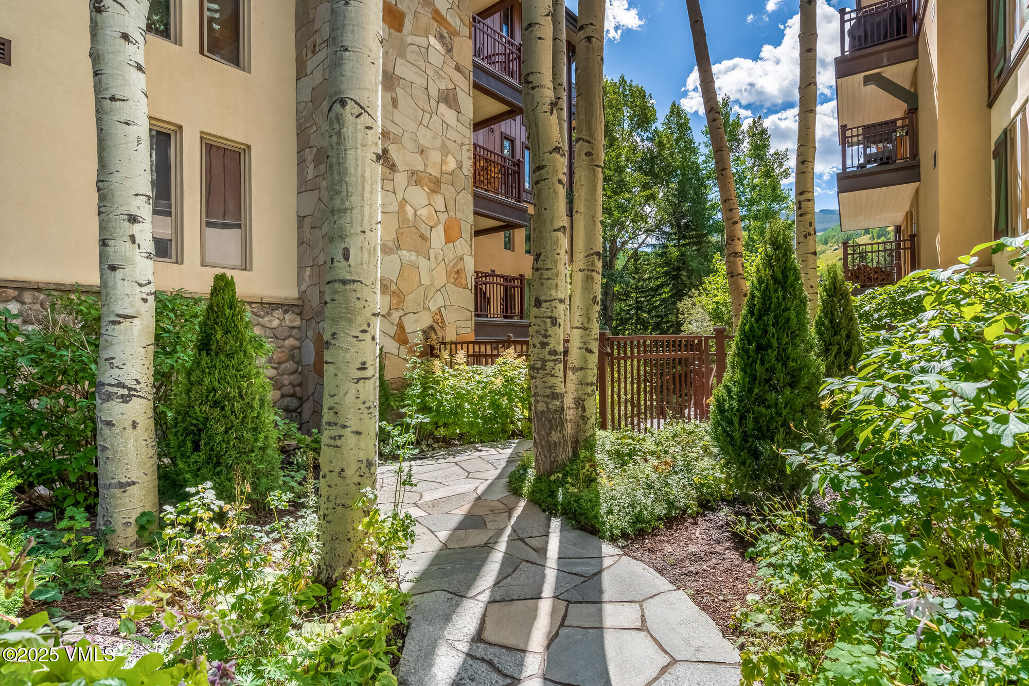 120 Willow Bridge Road, 3G 3G