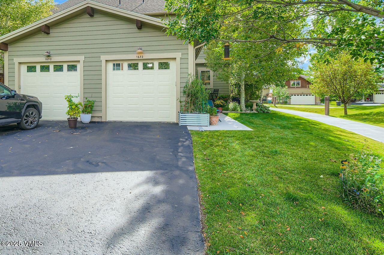 1632 Montgomerie Circle