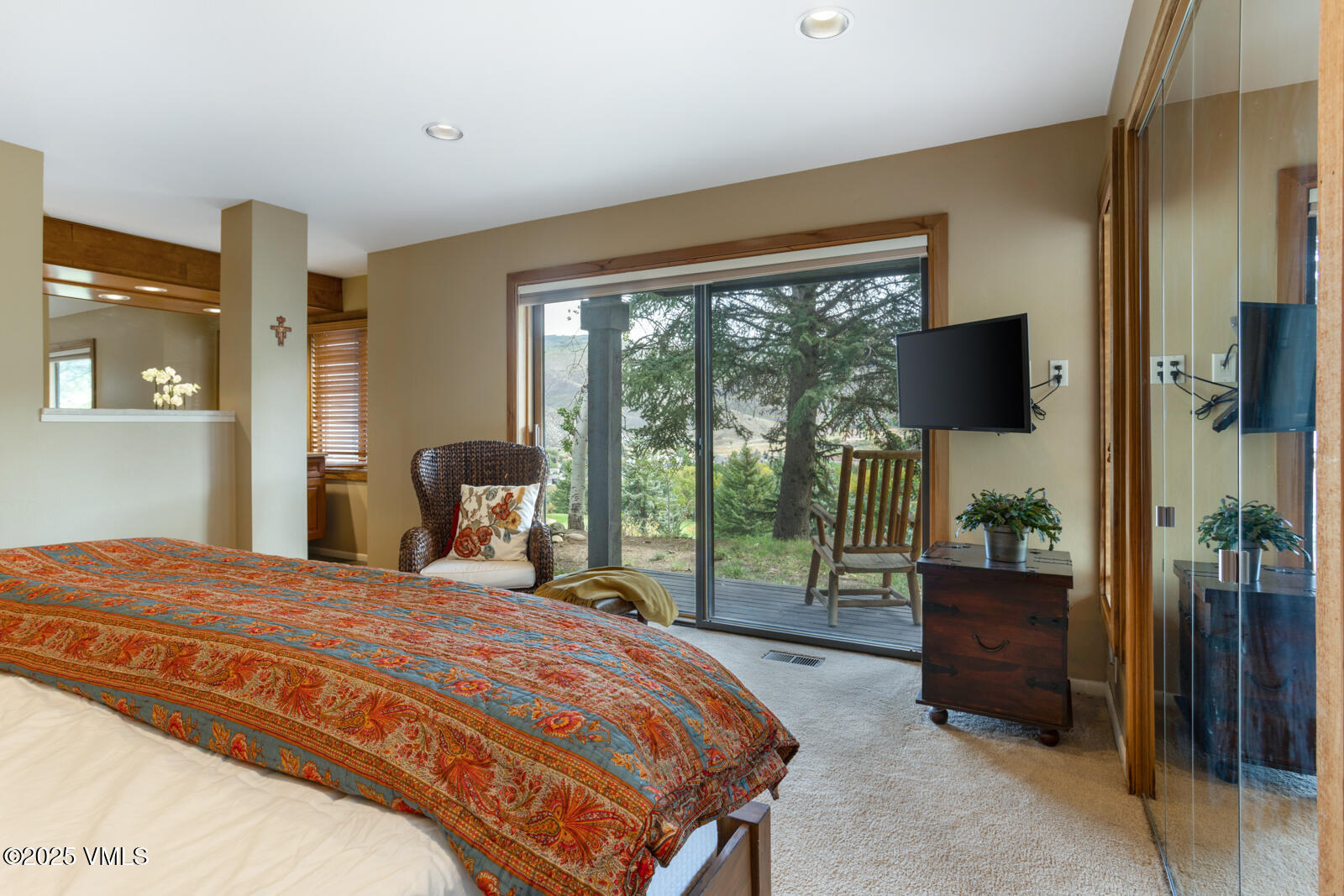 114 Willis Place, 90