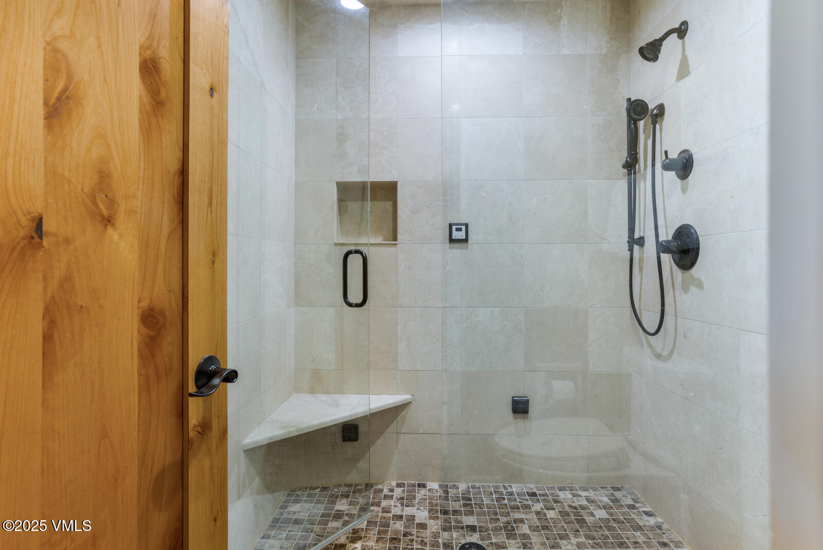 114 Willis Place, 90