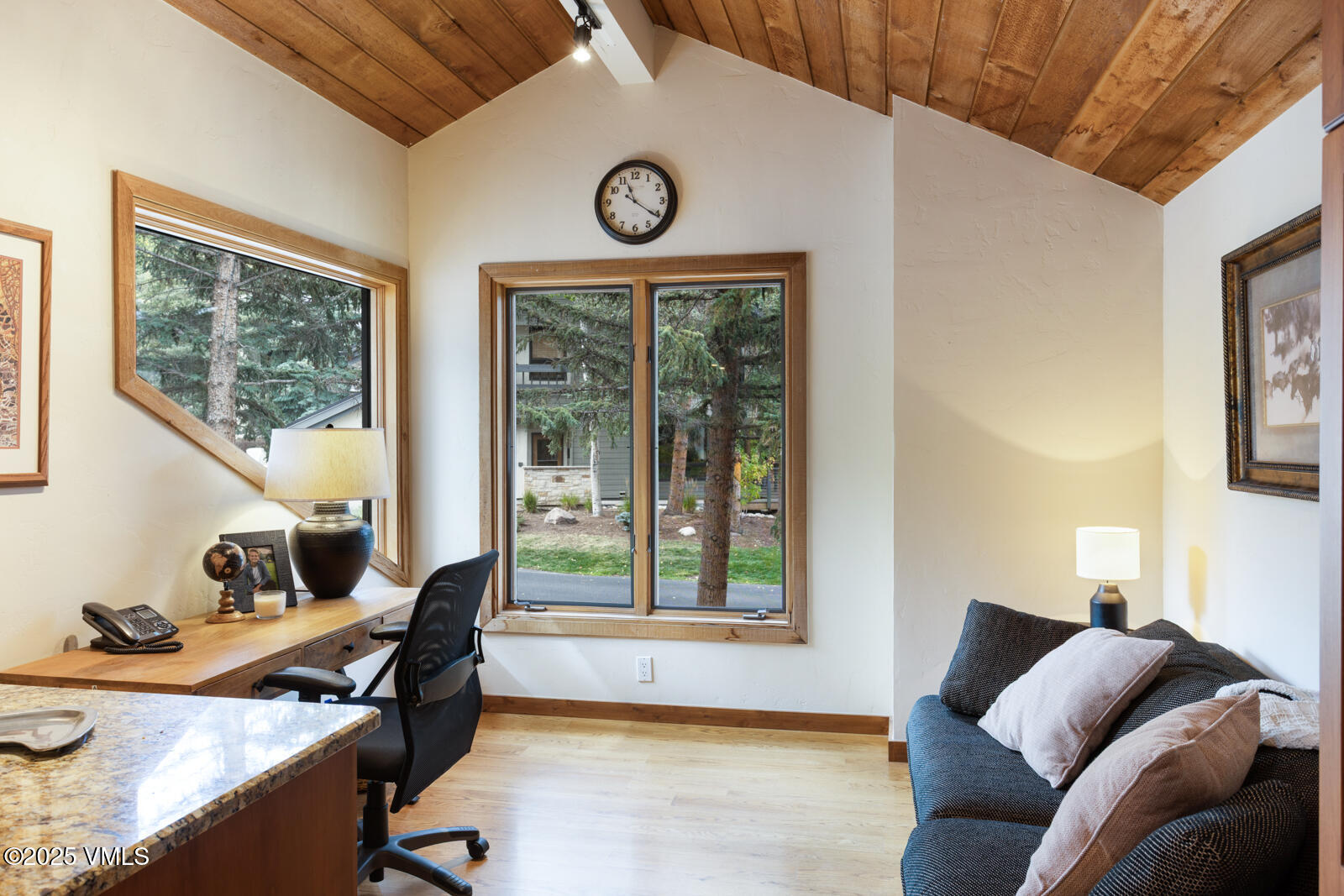 114 Willis Place, 90