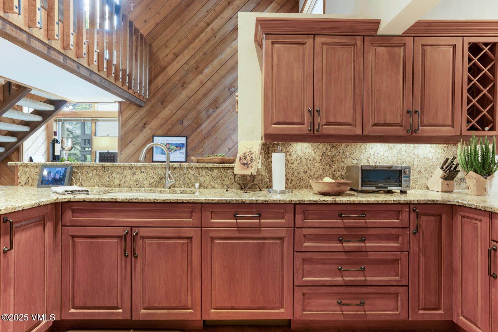 114 Willis Place, 90