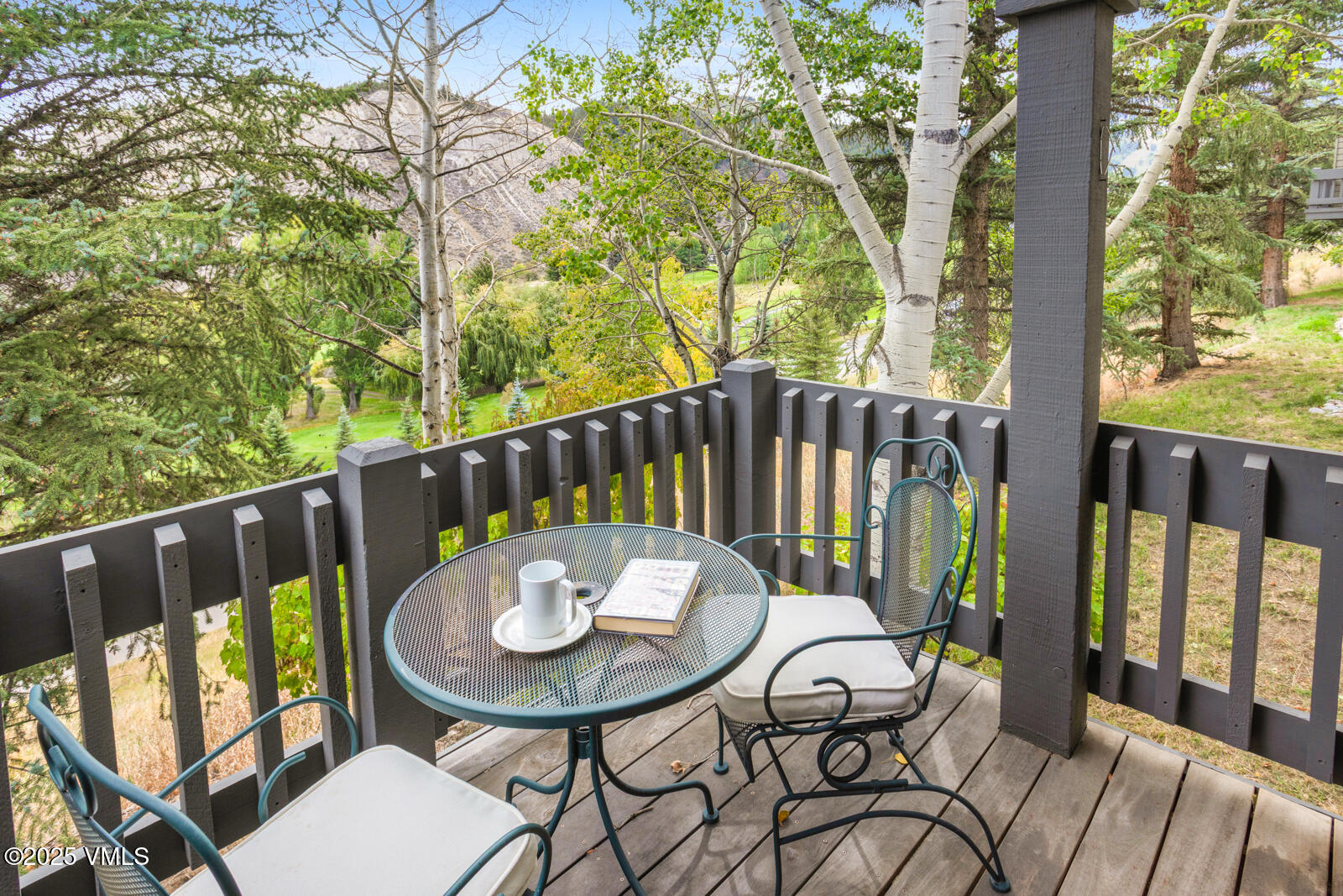 114 Willis Place, 90