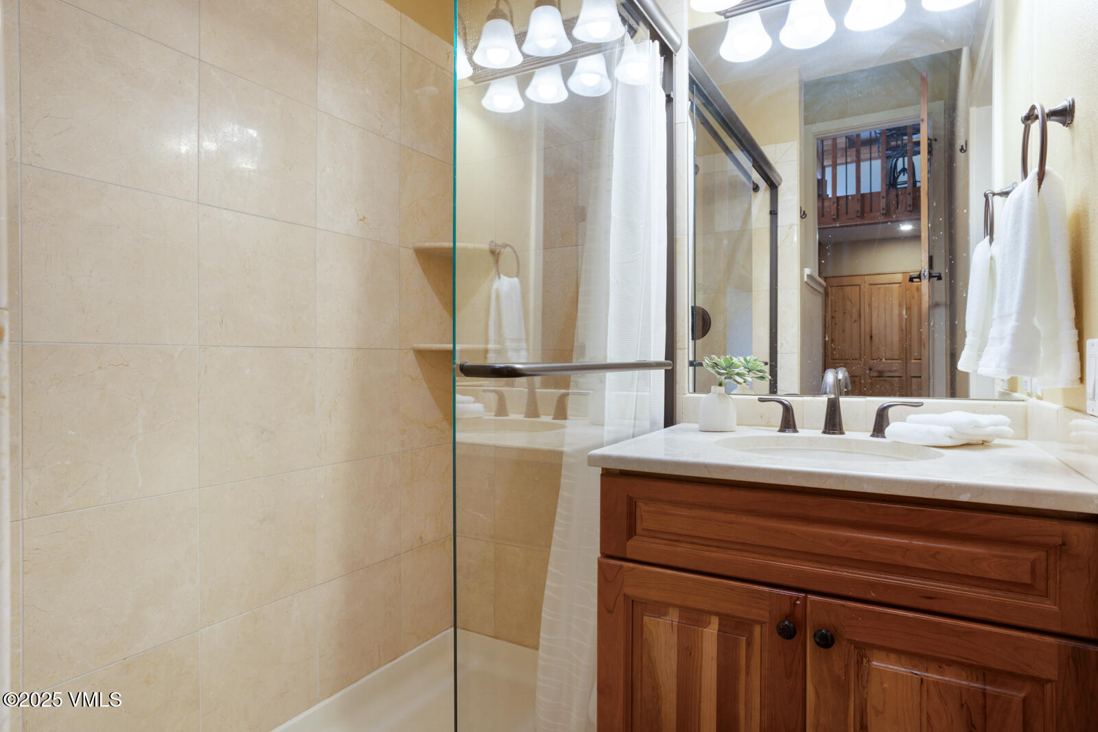 114 Willis Place, 90