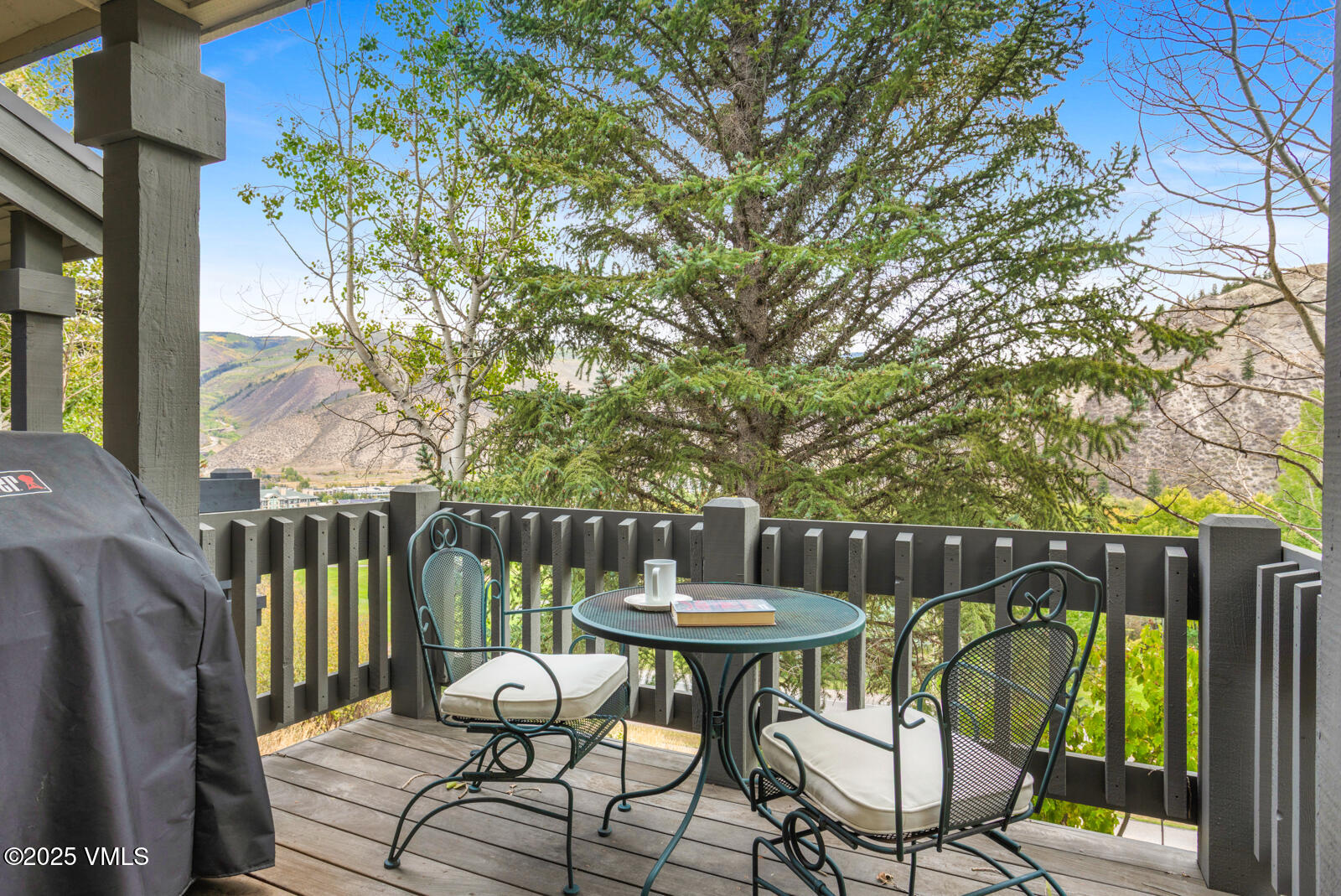 114 Willis Place, 90