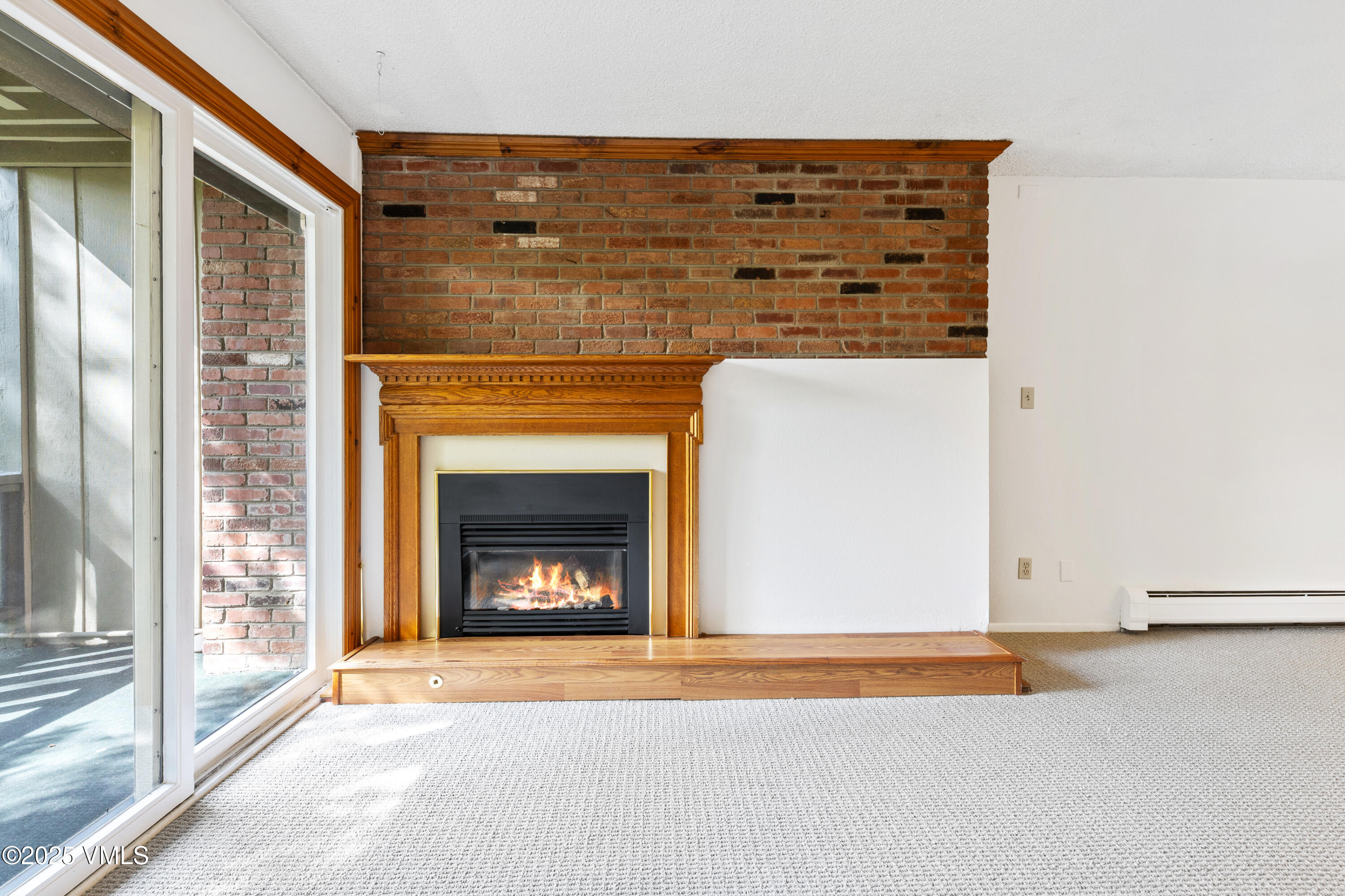 903 N Frontage Road W, 10