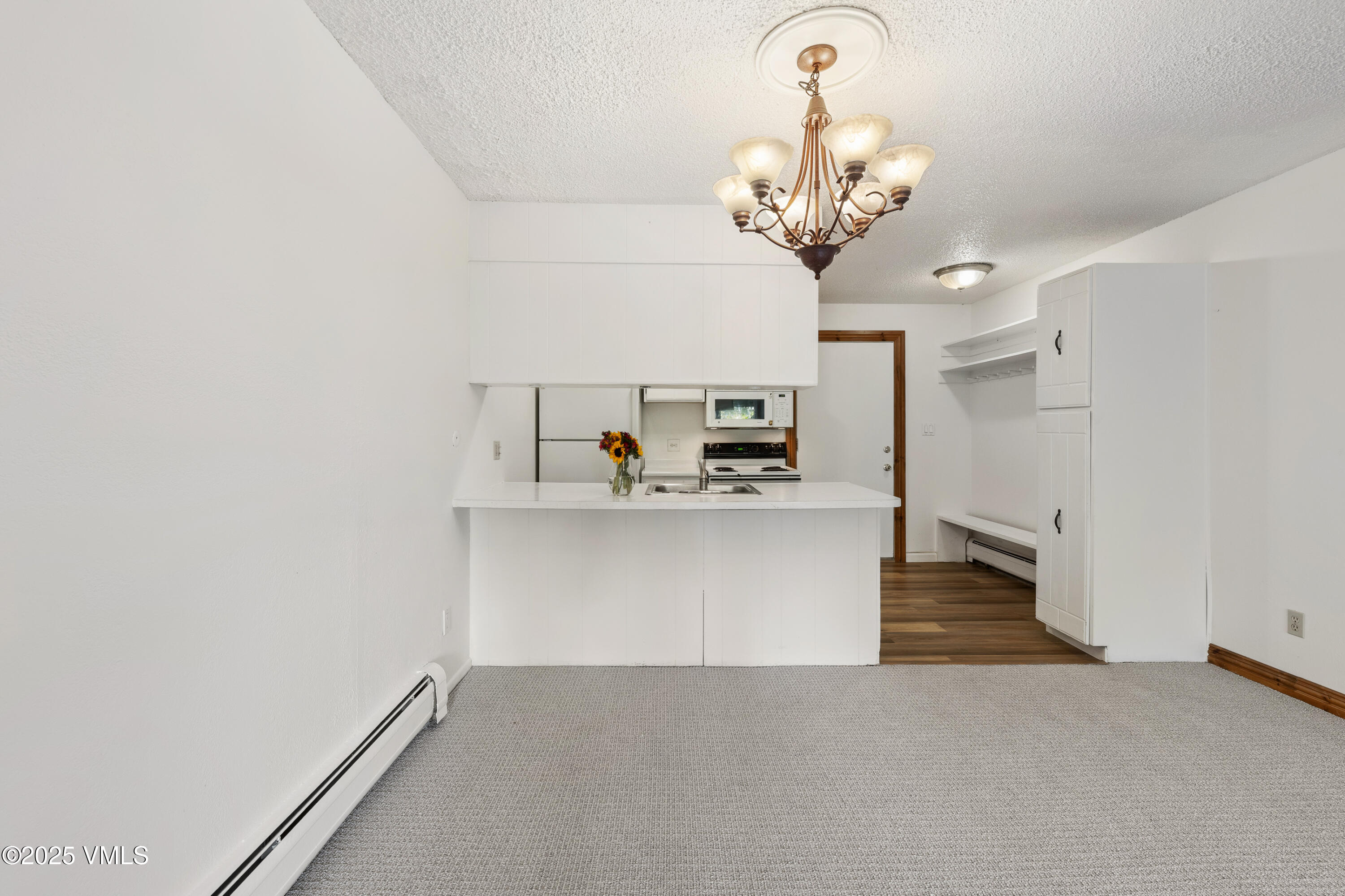 903 N Frontage Road W, 10