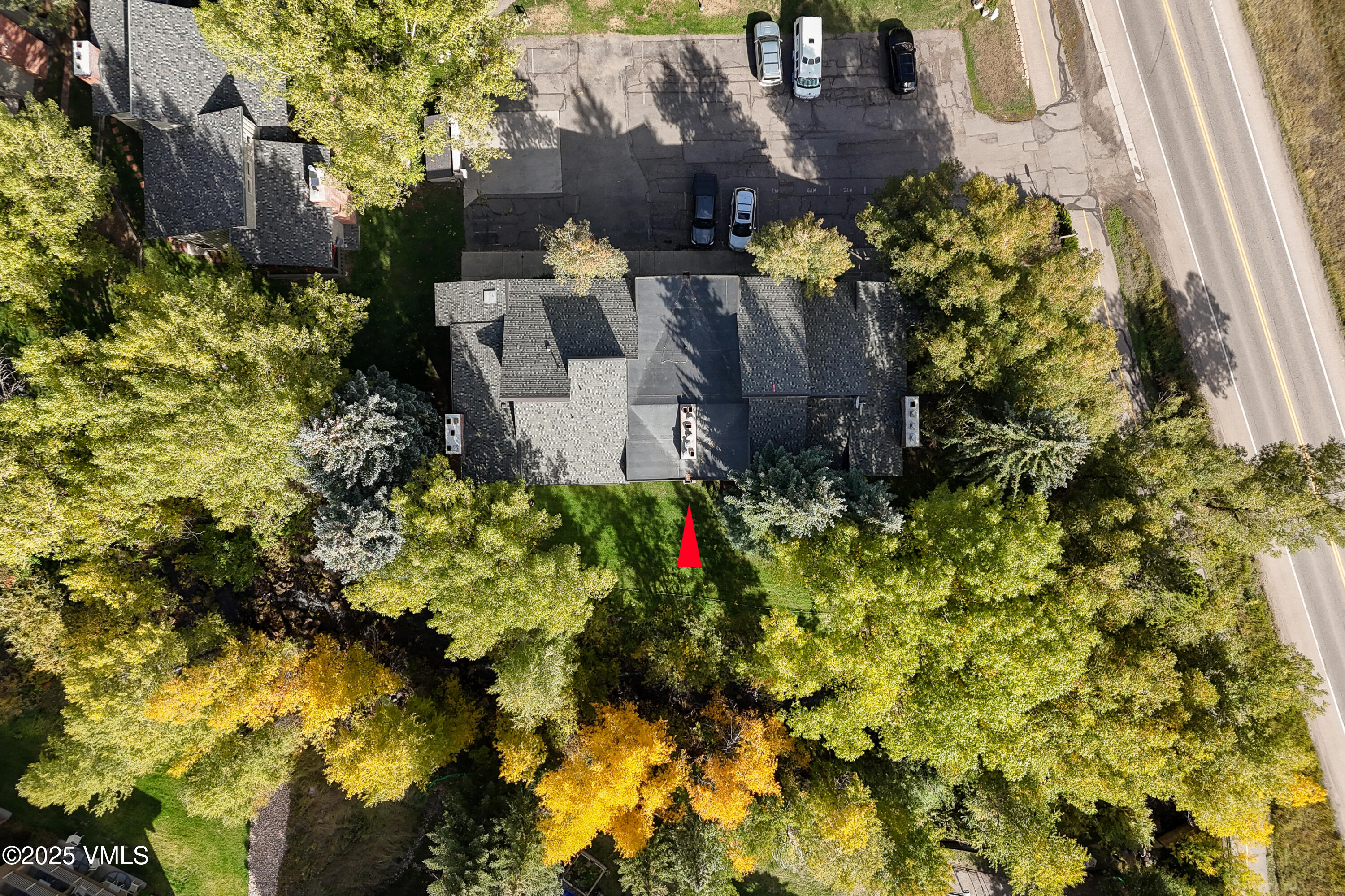 903 N Frontage Road W, 10