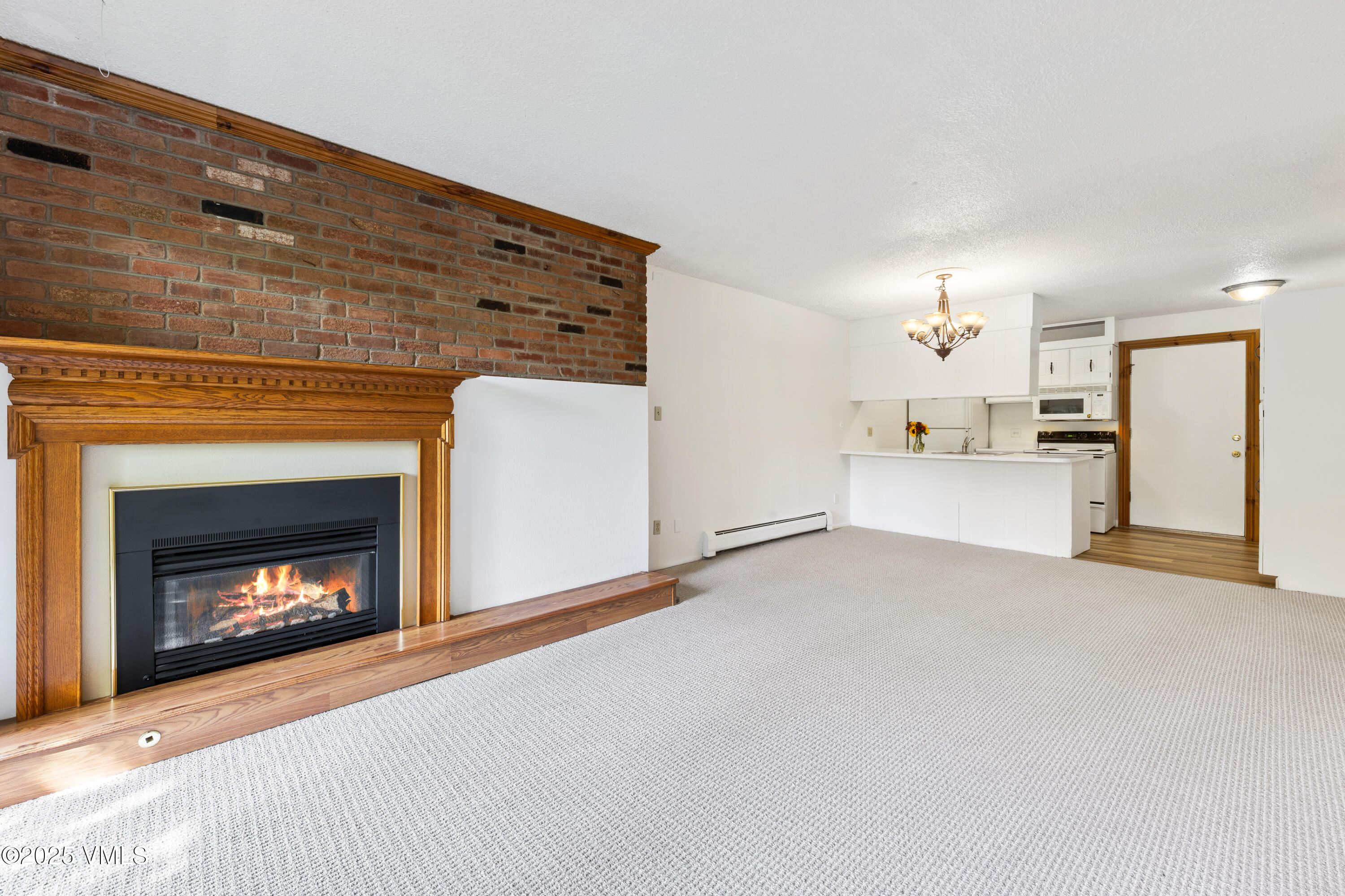 903 N Frontage Road W, 10