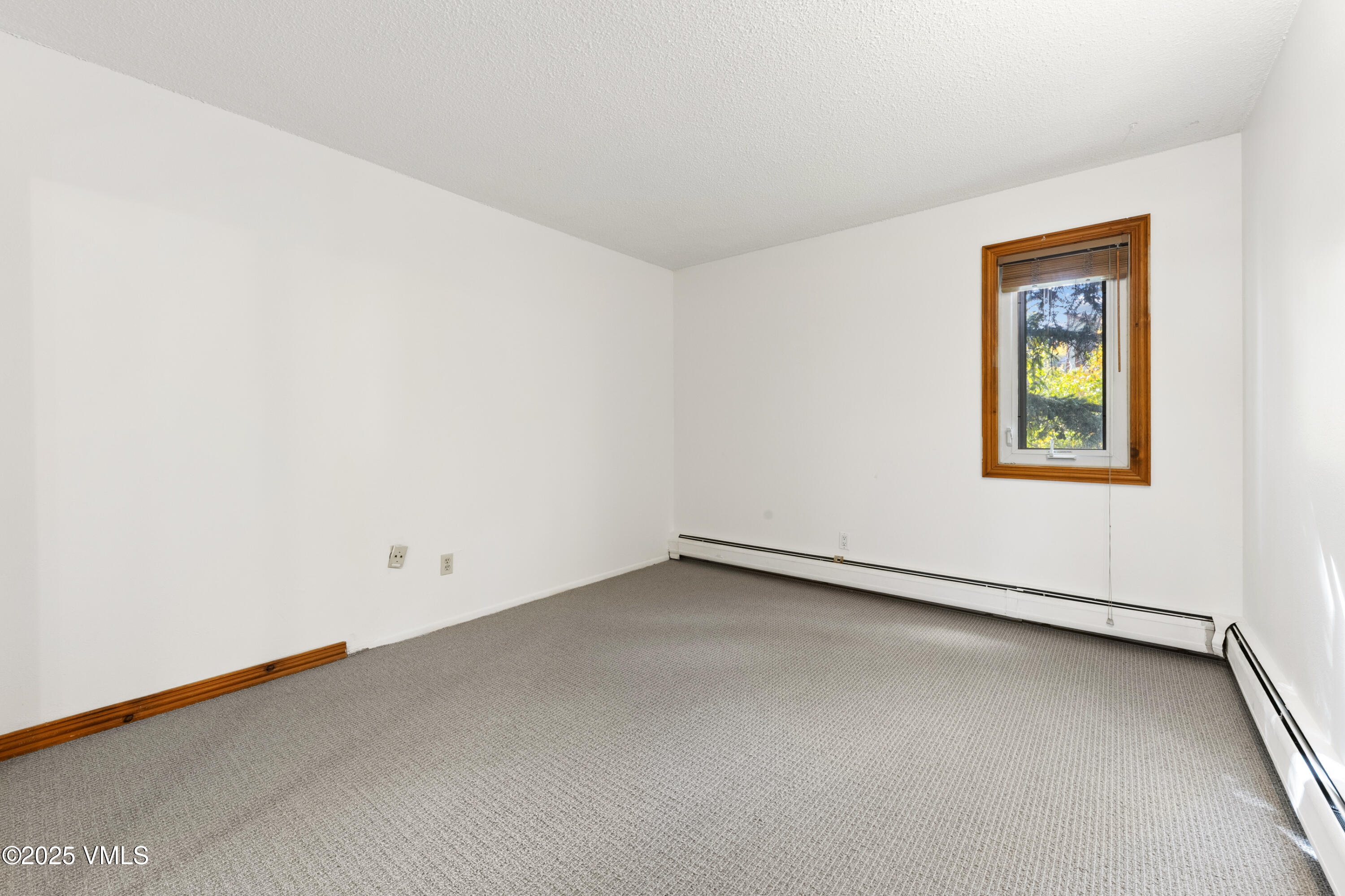 903 N Frontage Road W, 10