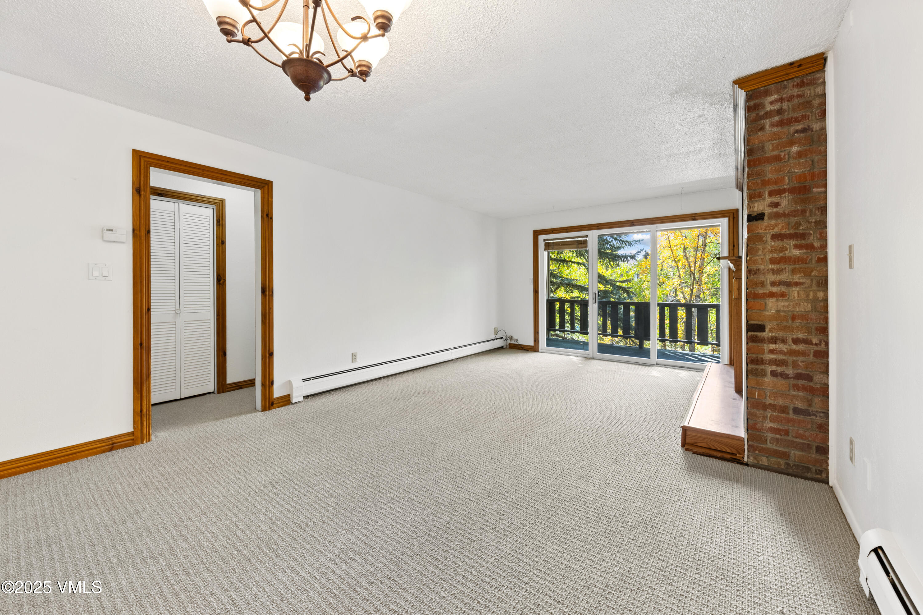 903 N Frontage Road W, 10