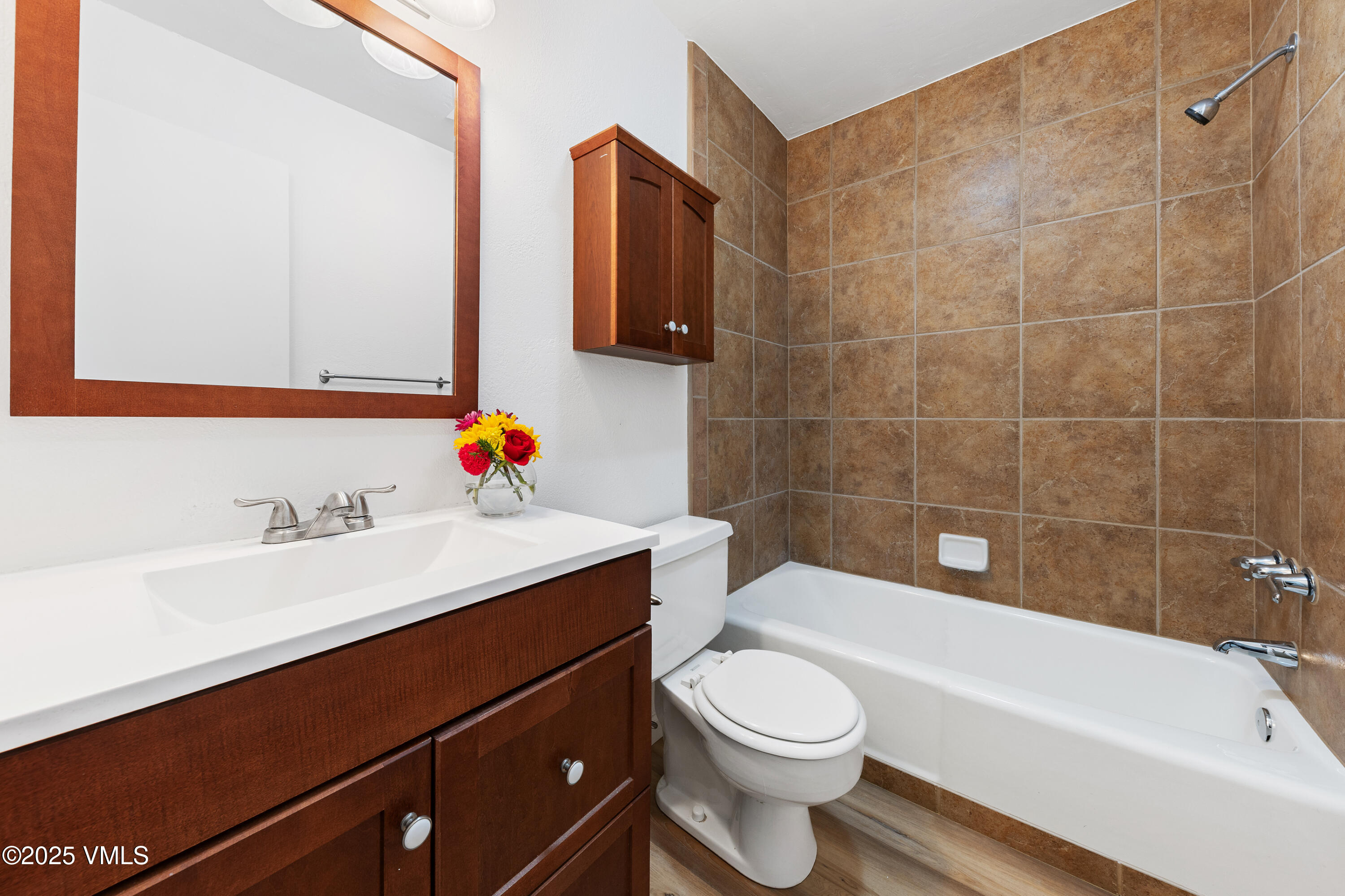 903 N Frontage Road W, 10