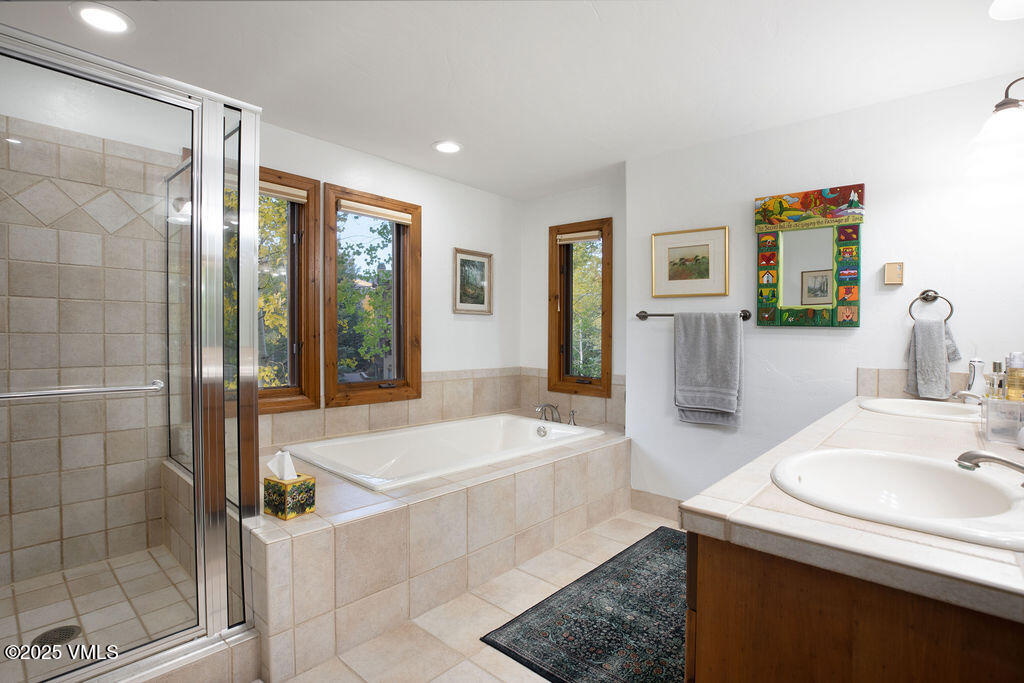 160 Cresta Road R202