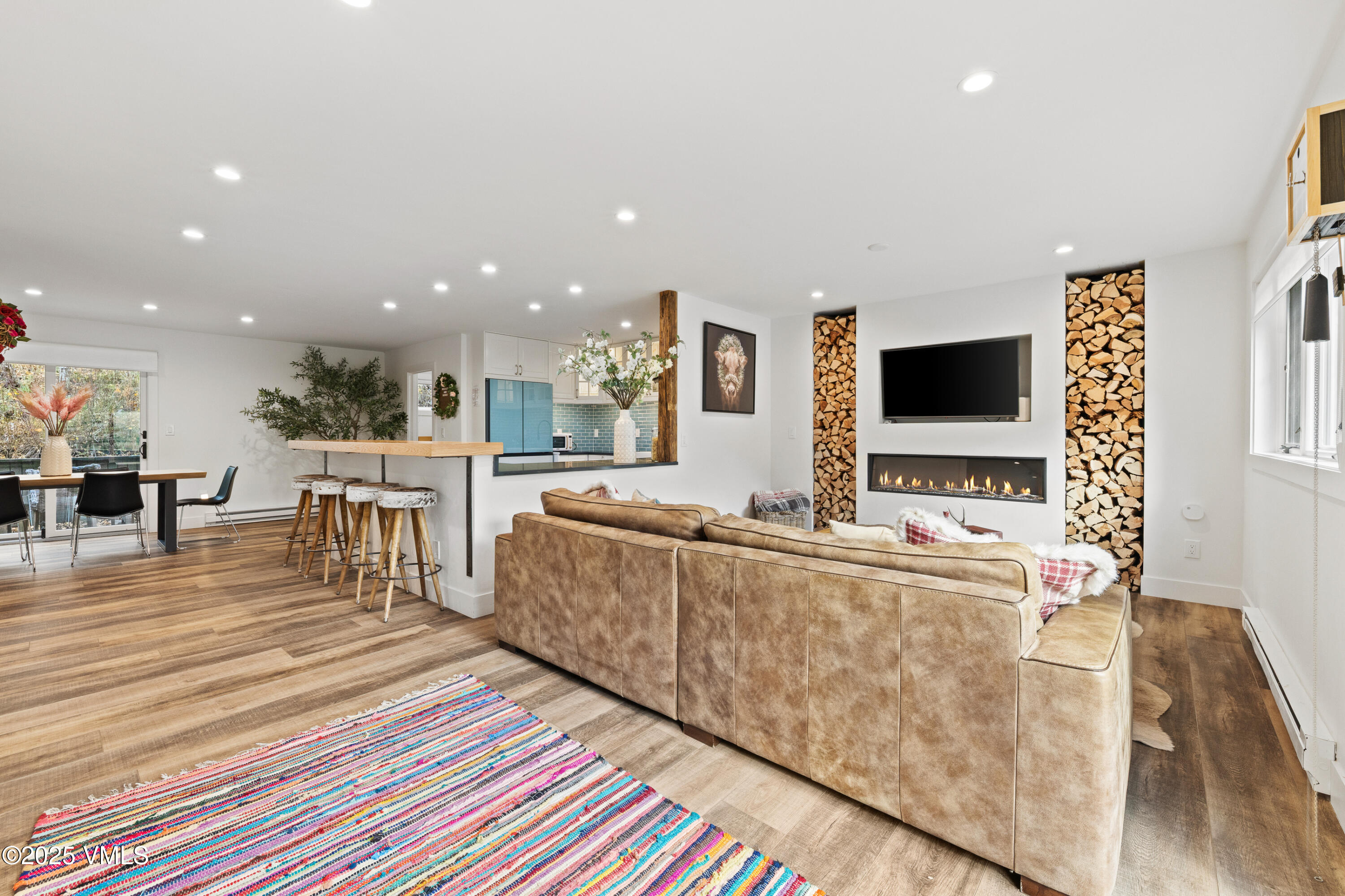 3850 Fall Line Drive, 21 21