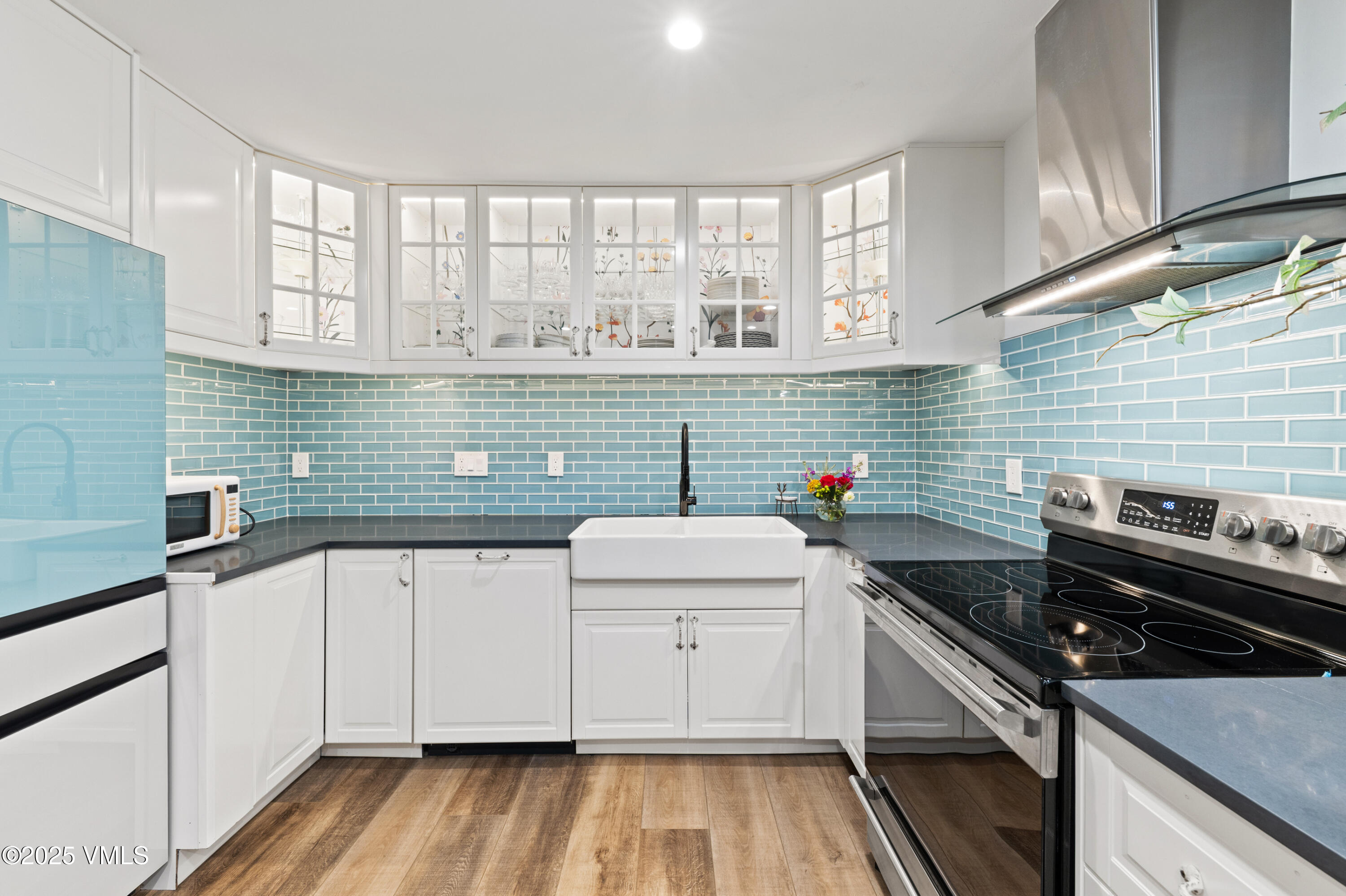 3850 Fall Line Drive, 21 21