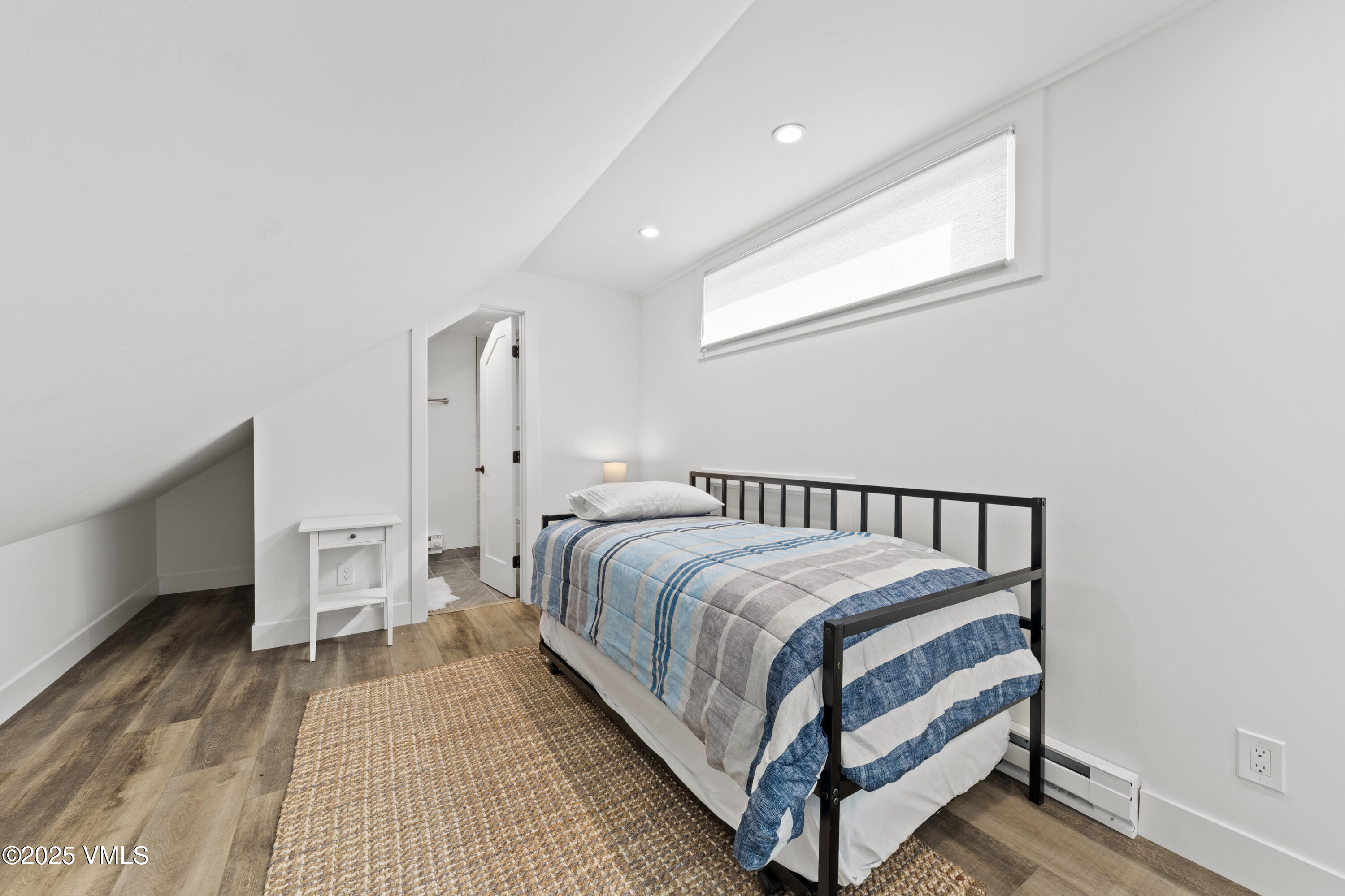 3850 Fall Line Drive, 21 21