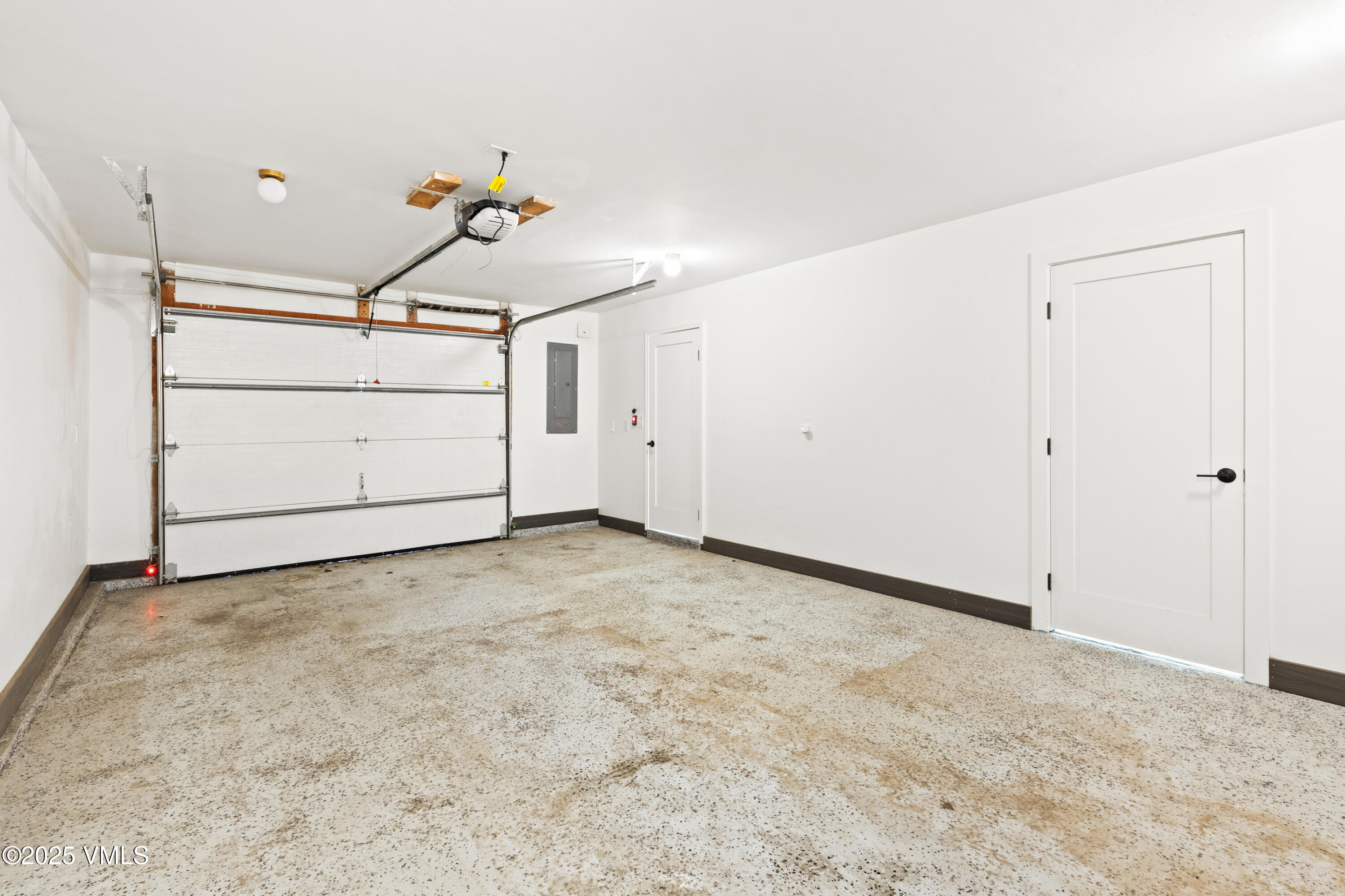 3850 Fall Line Drive, 21 21