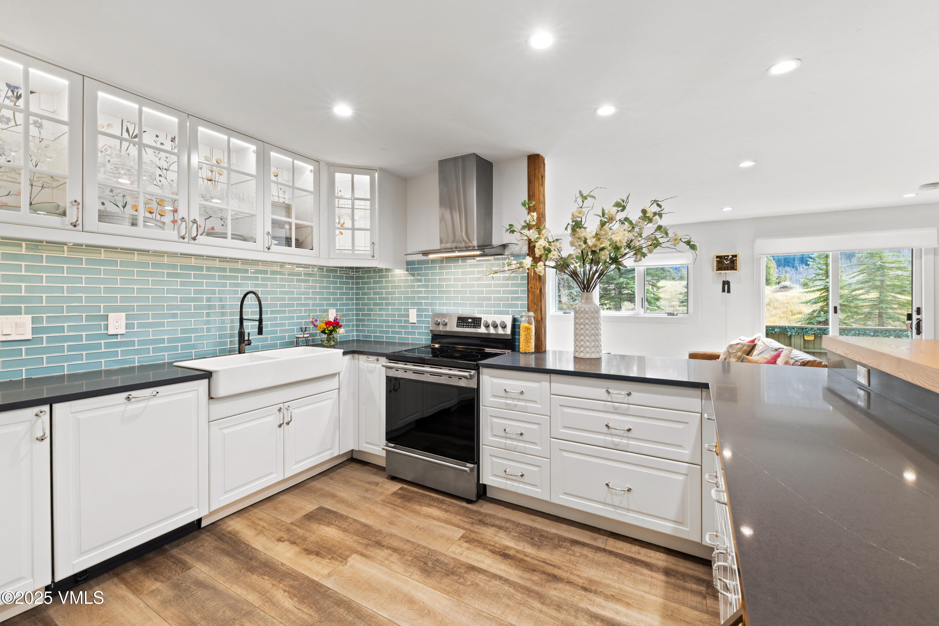 3850 Fall Line Drive, 21 21