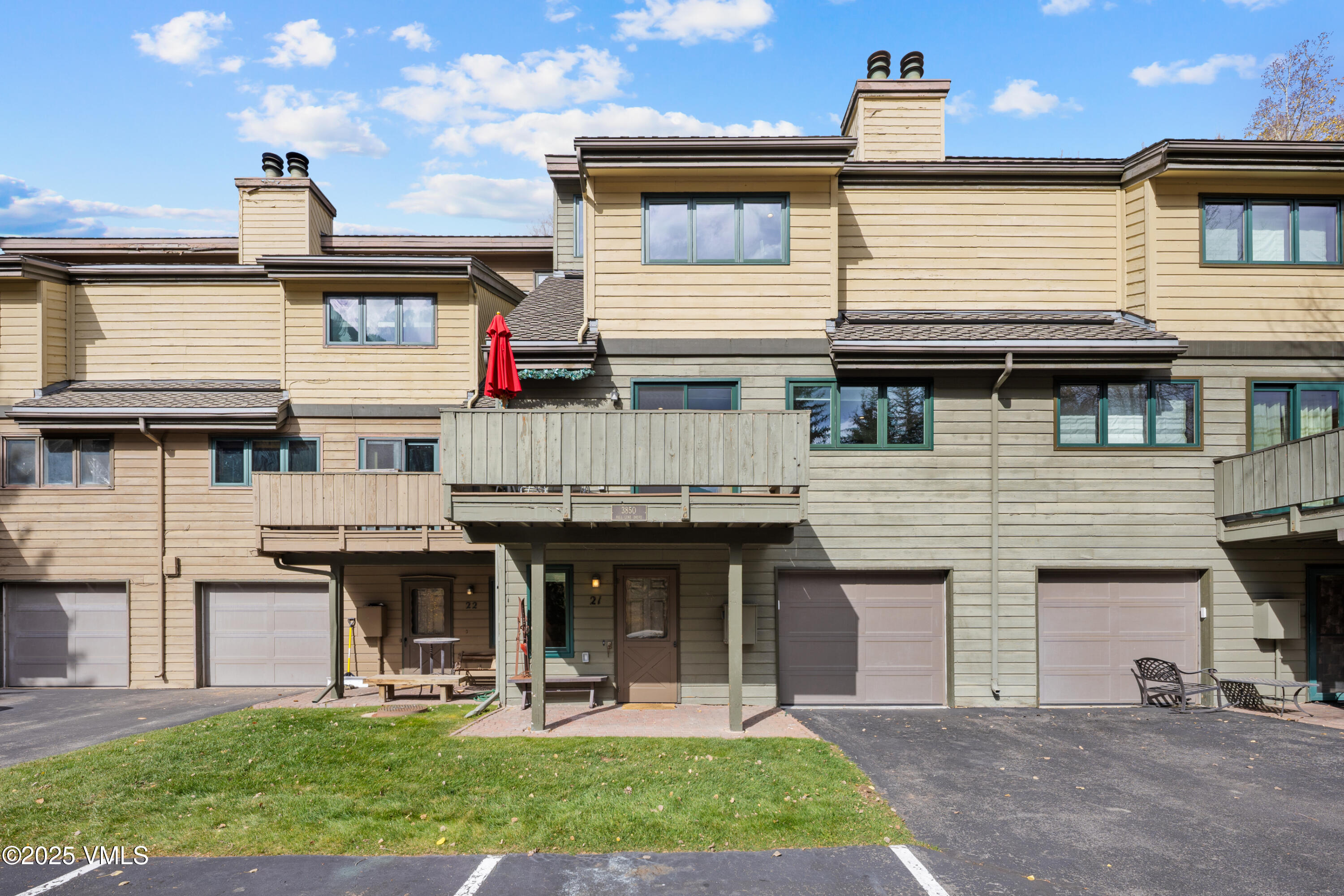 3850 Fall Line Drive, 21 21