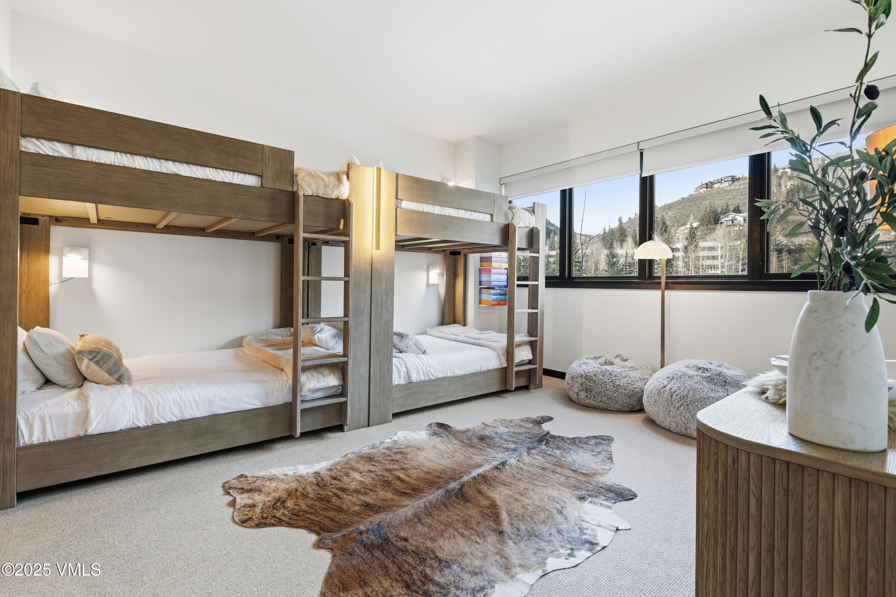 701 W Lionshead E307