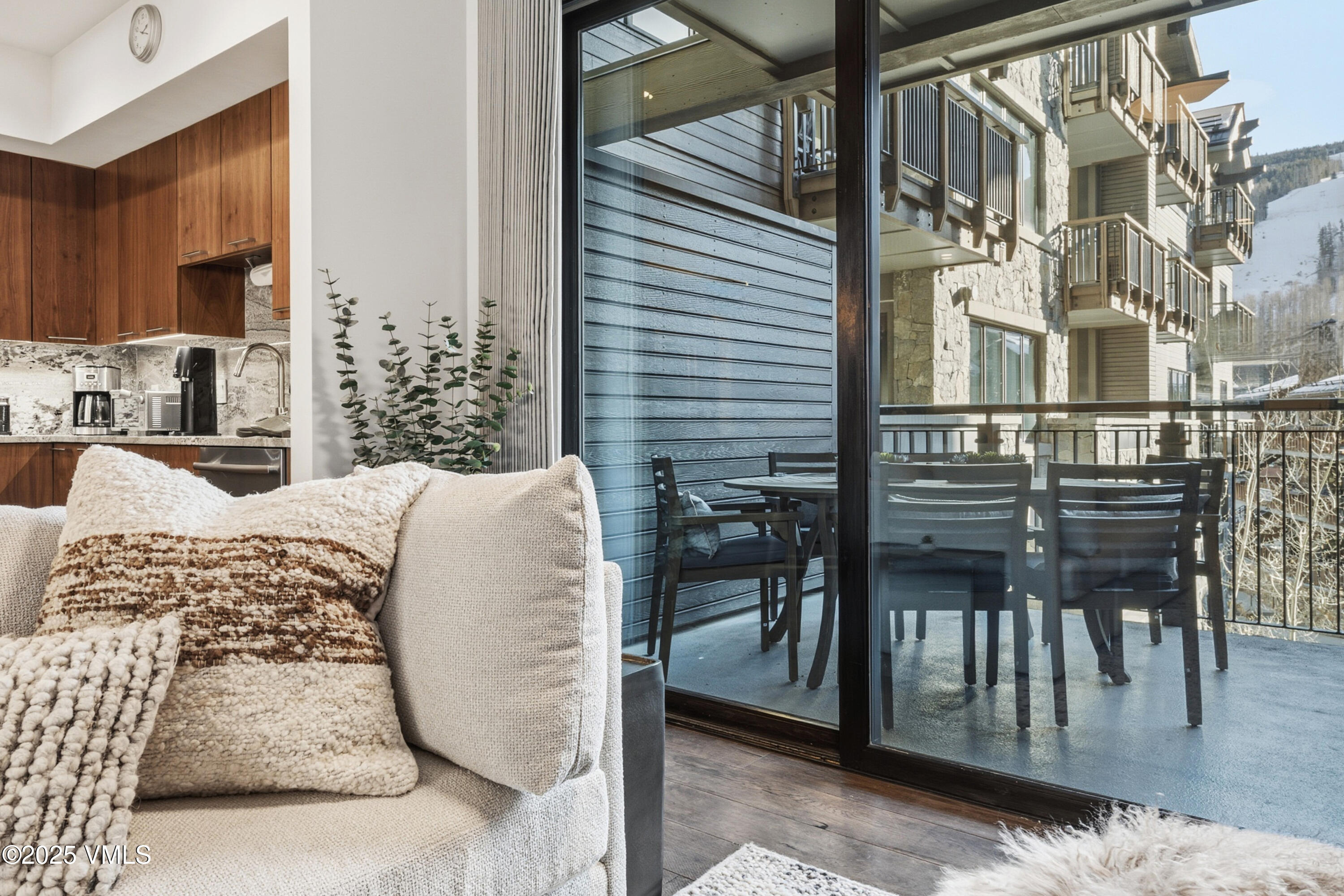 701 W Lionshead E307