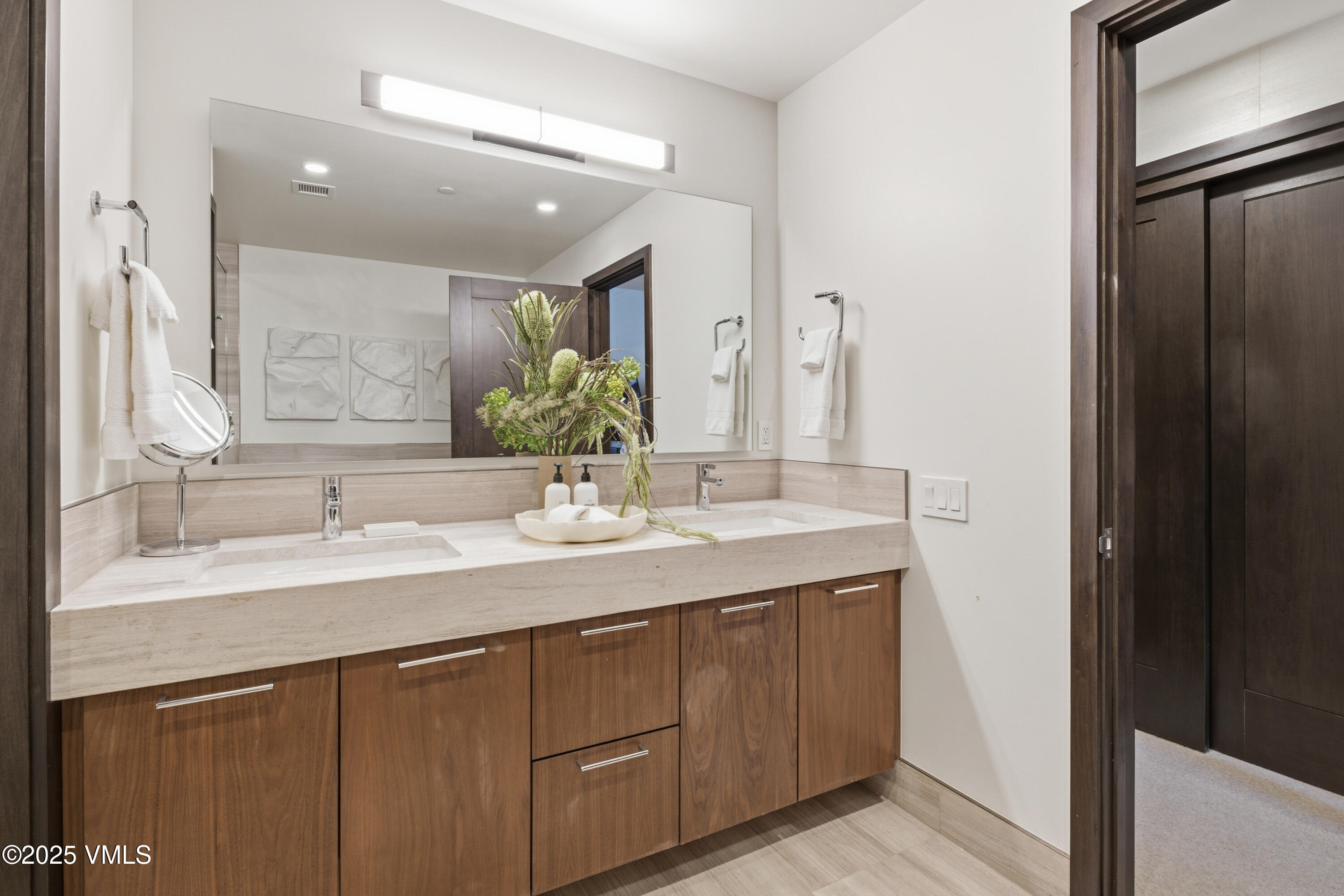 701 W Lionshead E307