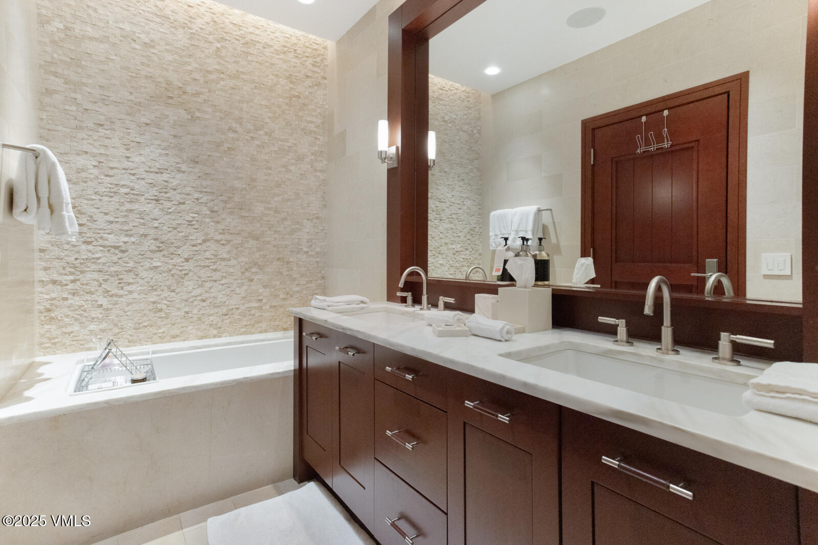 141 E Meadow 2A SOUTH