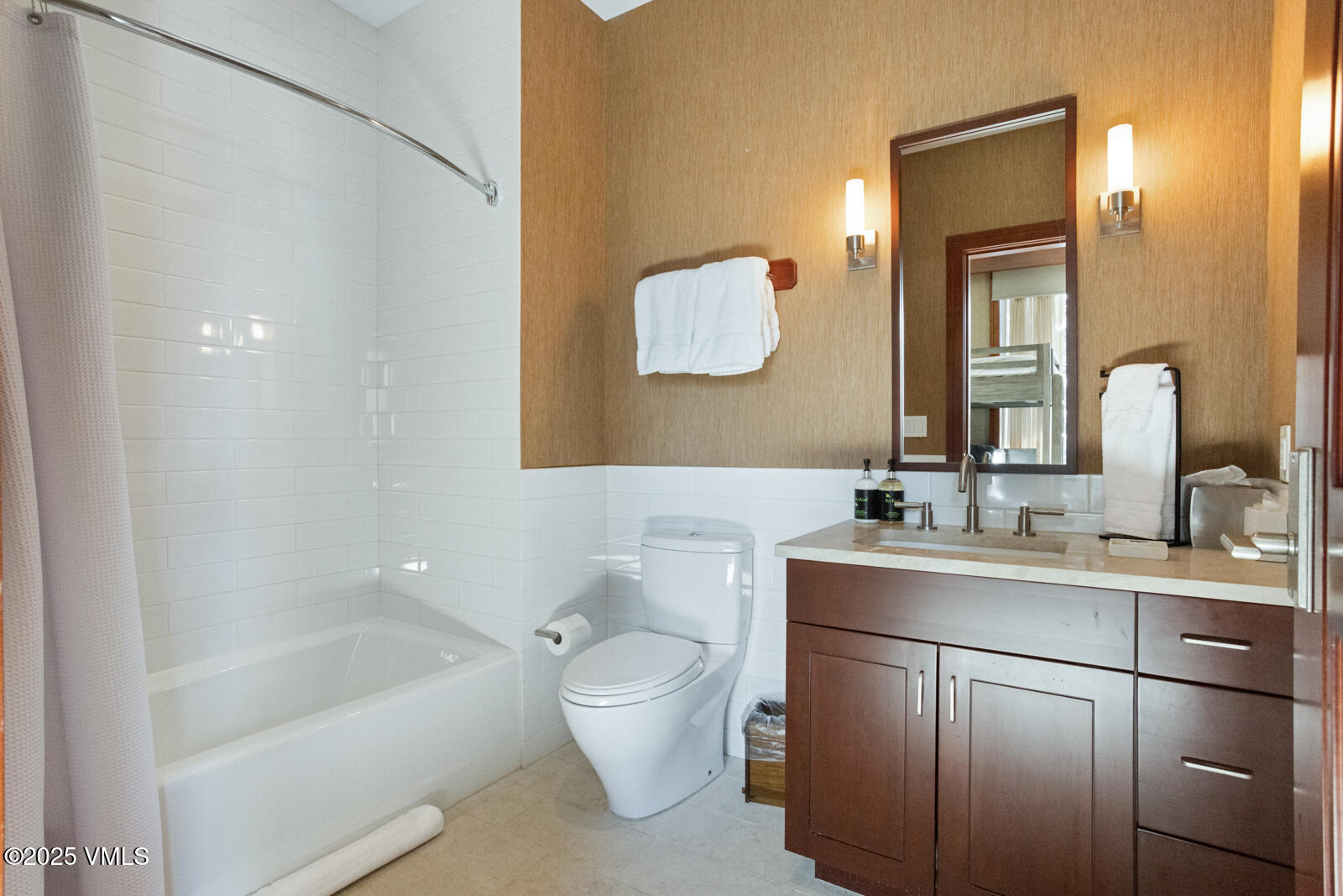 141 E Meadow 2A SOUTH