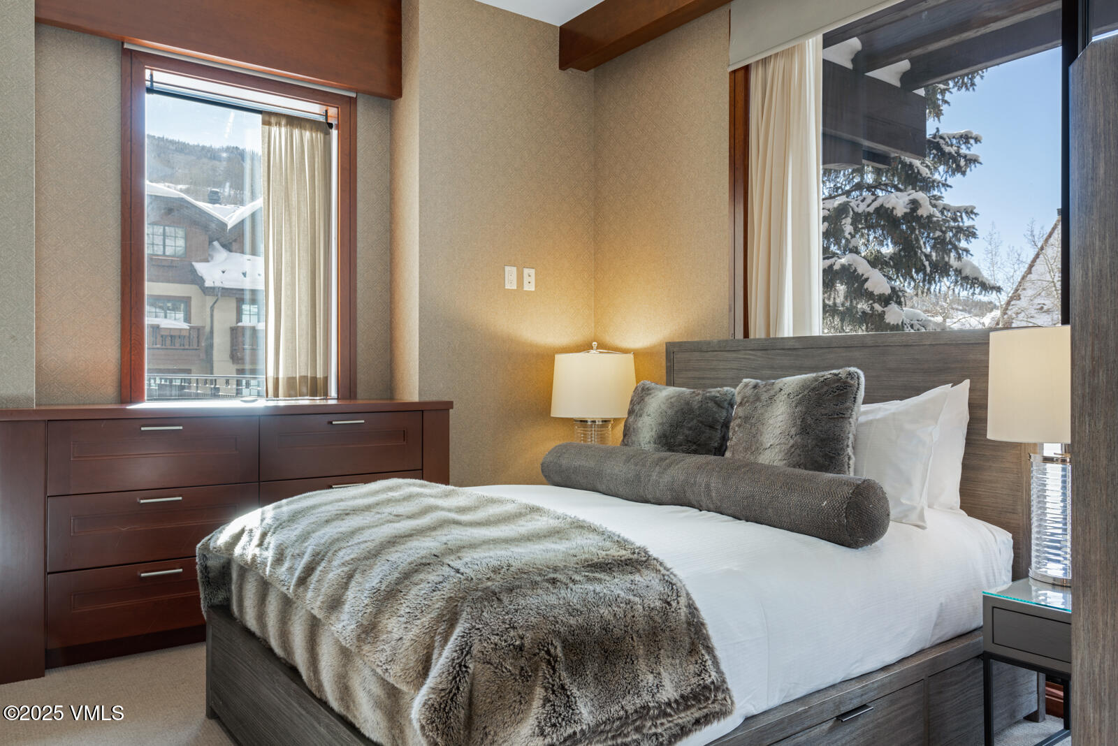 141 E Meadow 2A SOUTH