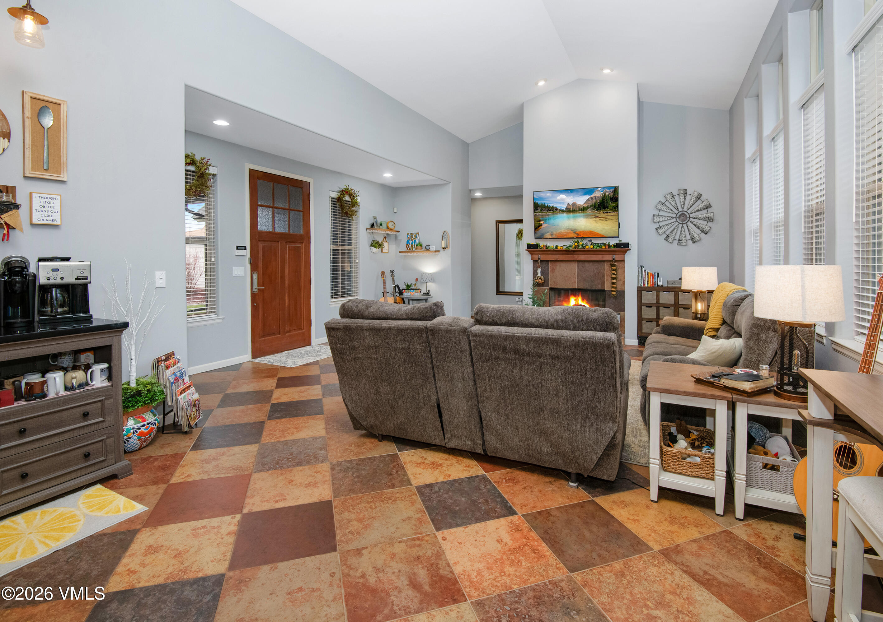 14 Bentwood